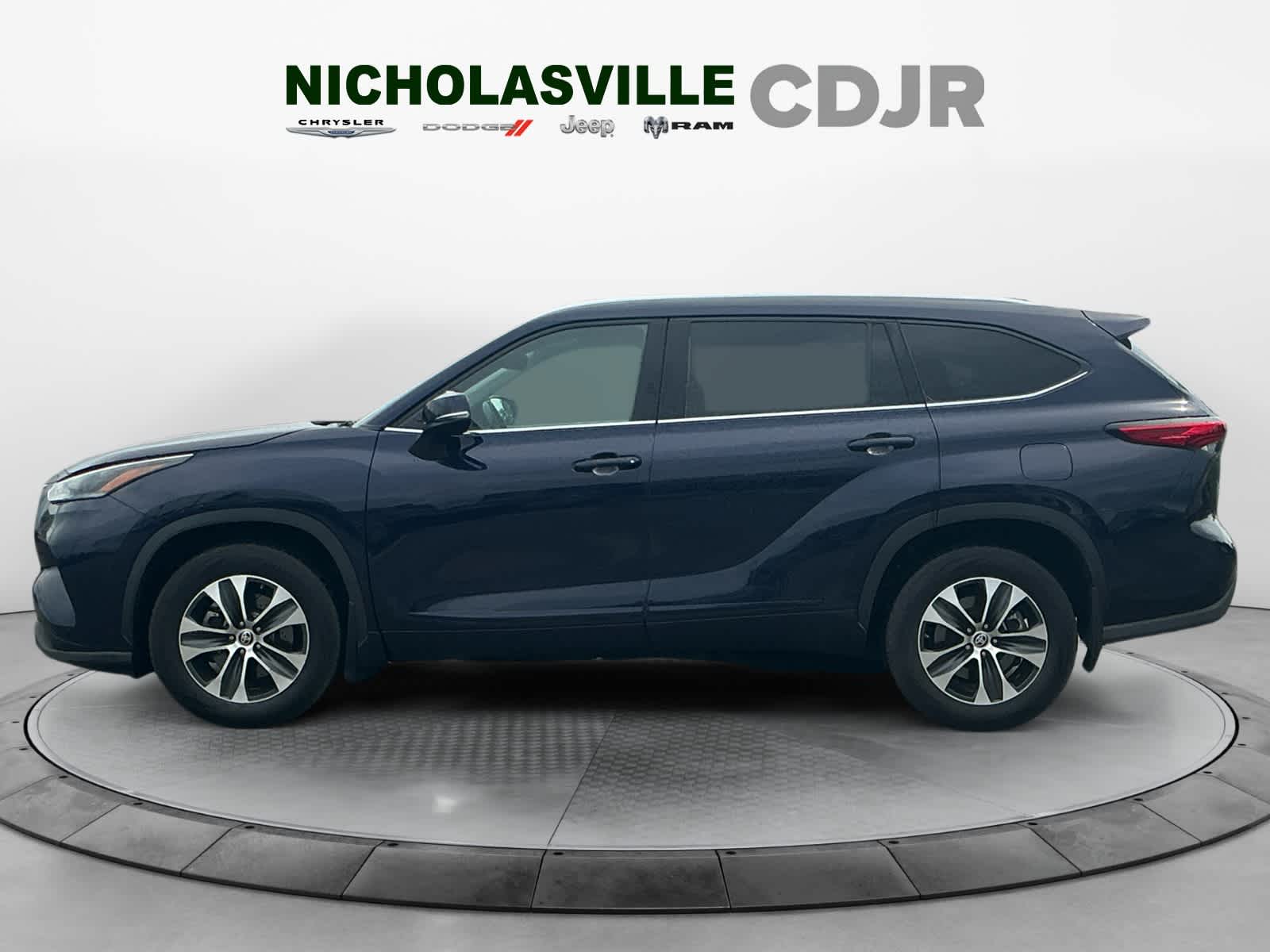 Used 2021 Toyota Highlander SUV
