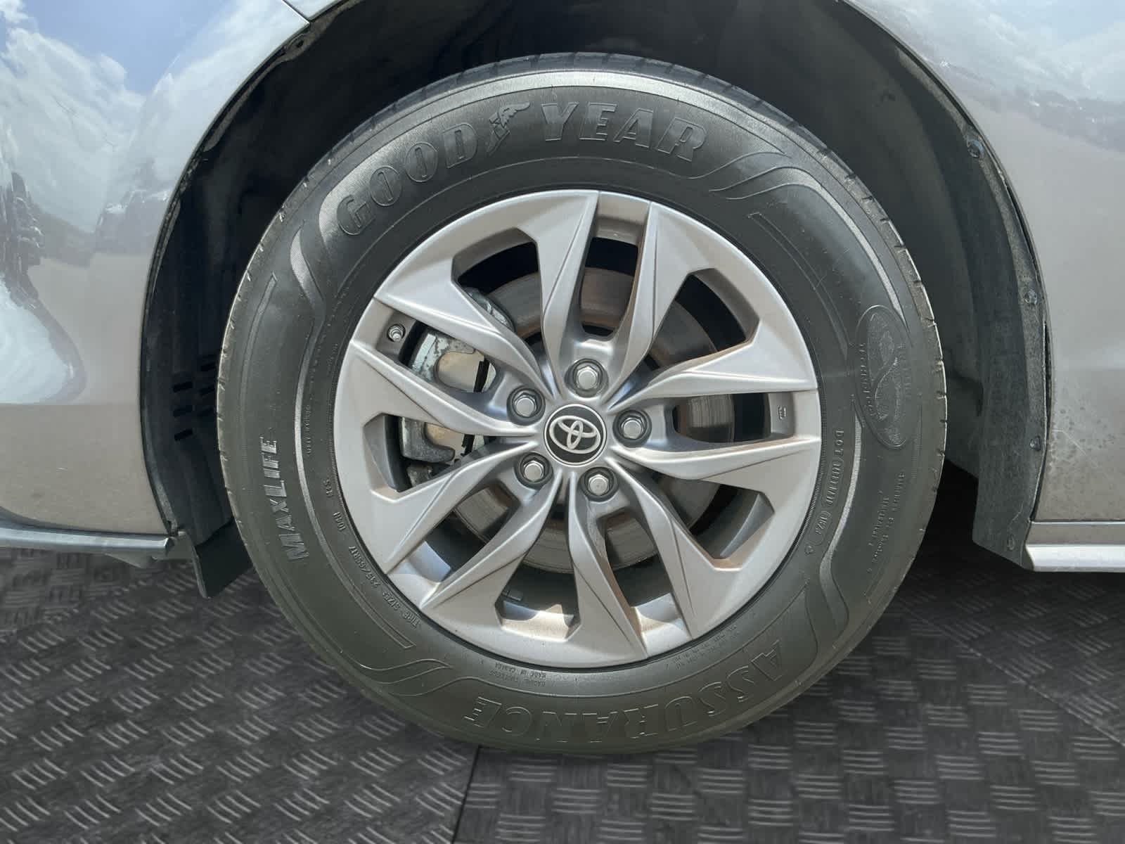 Used 2023 Toyota Sienna Van