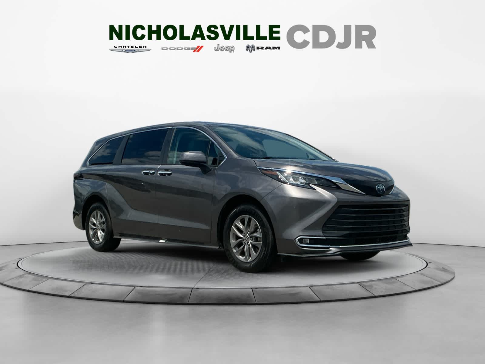Used 2023 Toyota Sienna Van