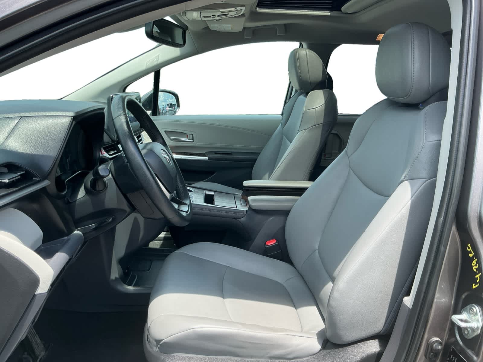Used 2023 Toyota Sienna Van