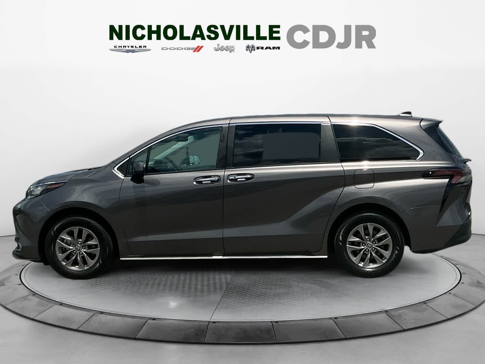 Used 2023 Toyota Sienna Van