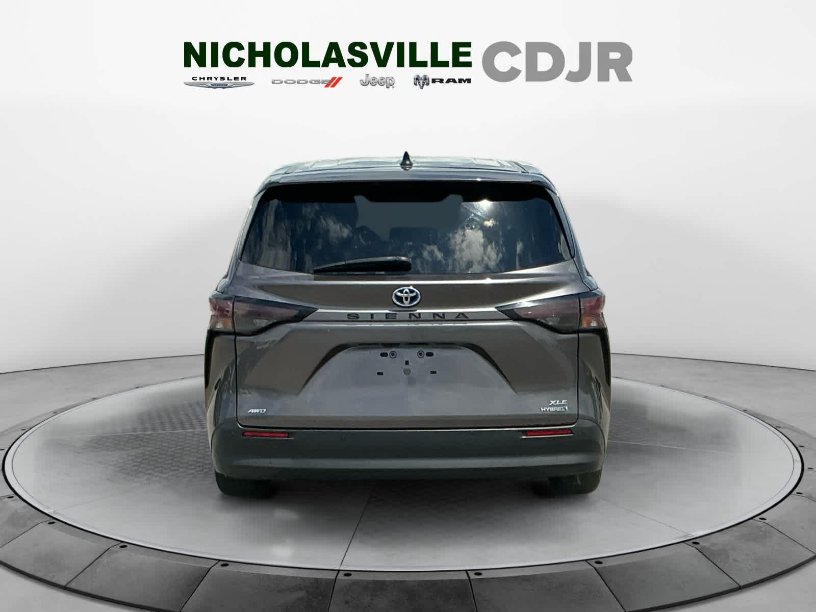 Used 2023 Toyota Sienna Van