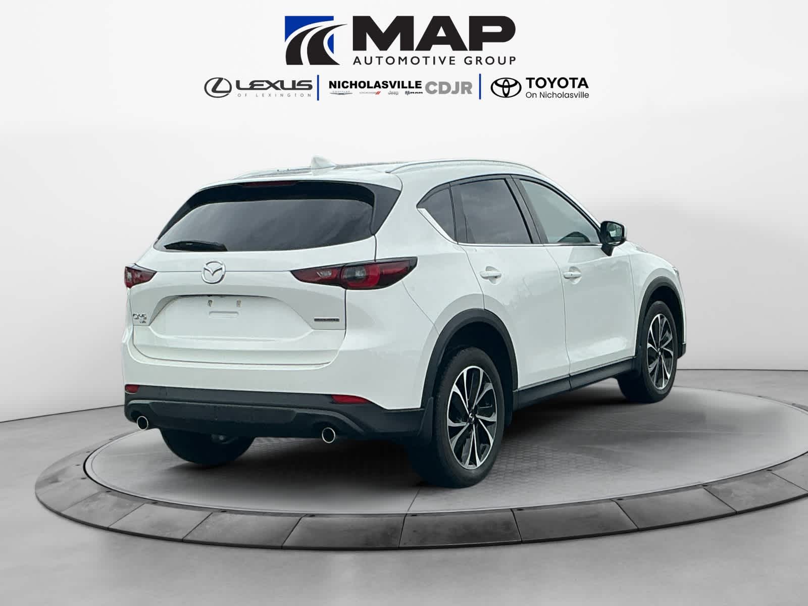 View vehicle photo 5