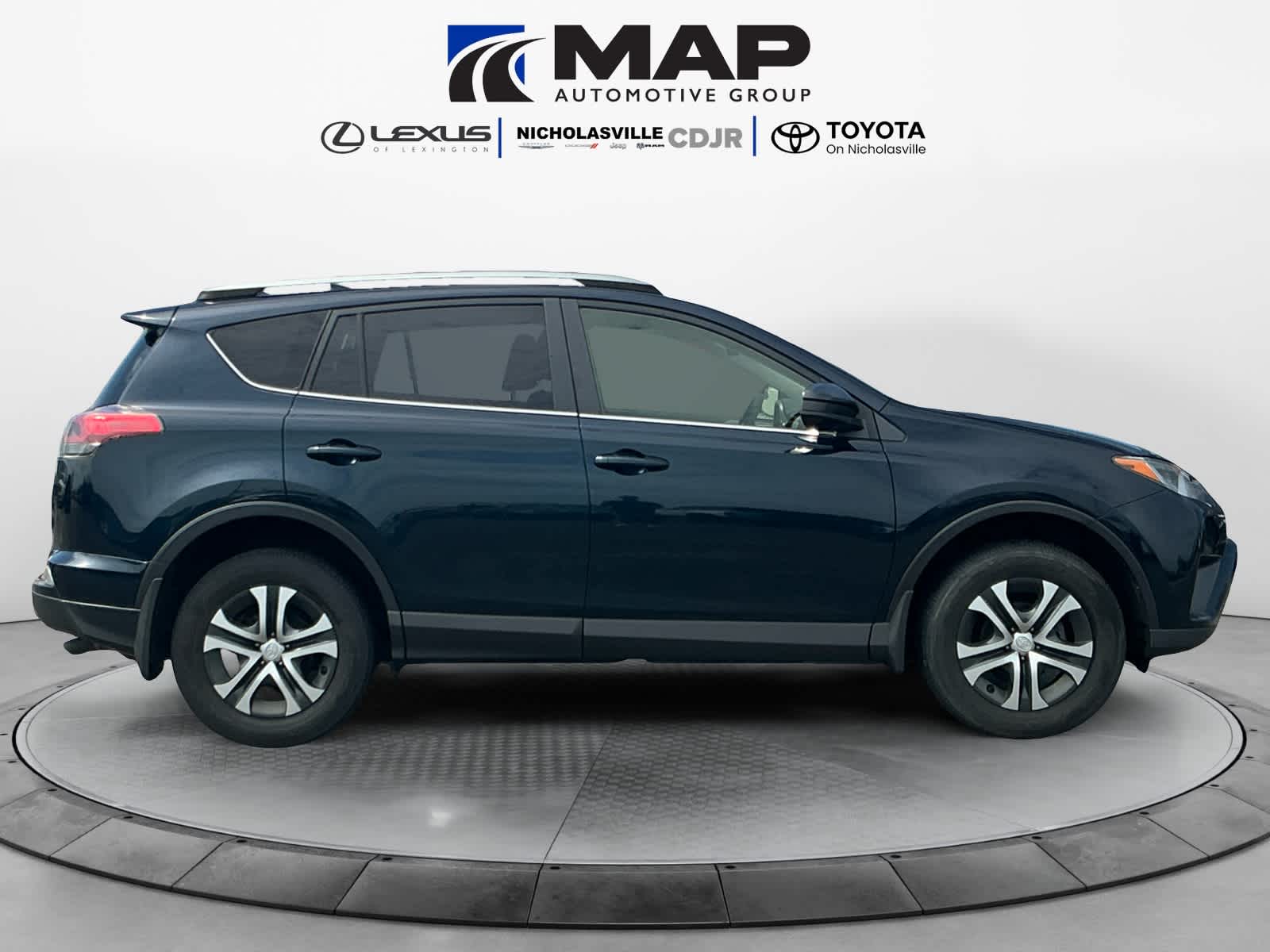 View vehicle photo 6