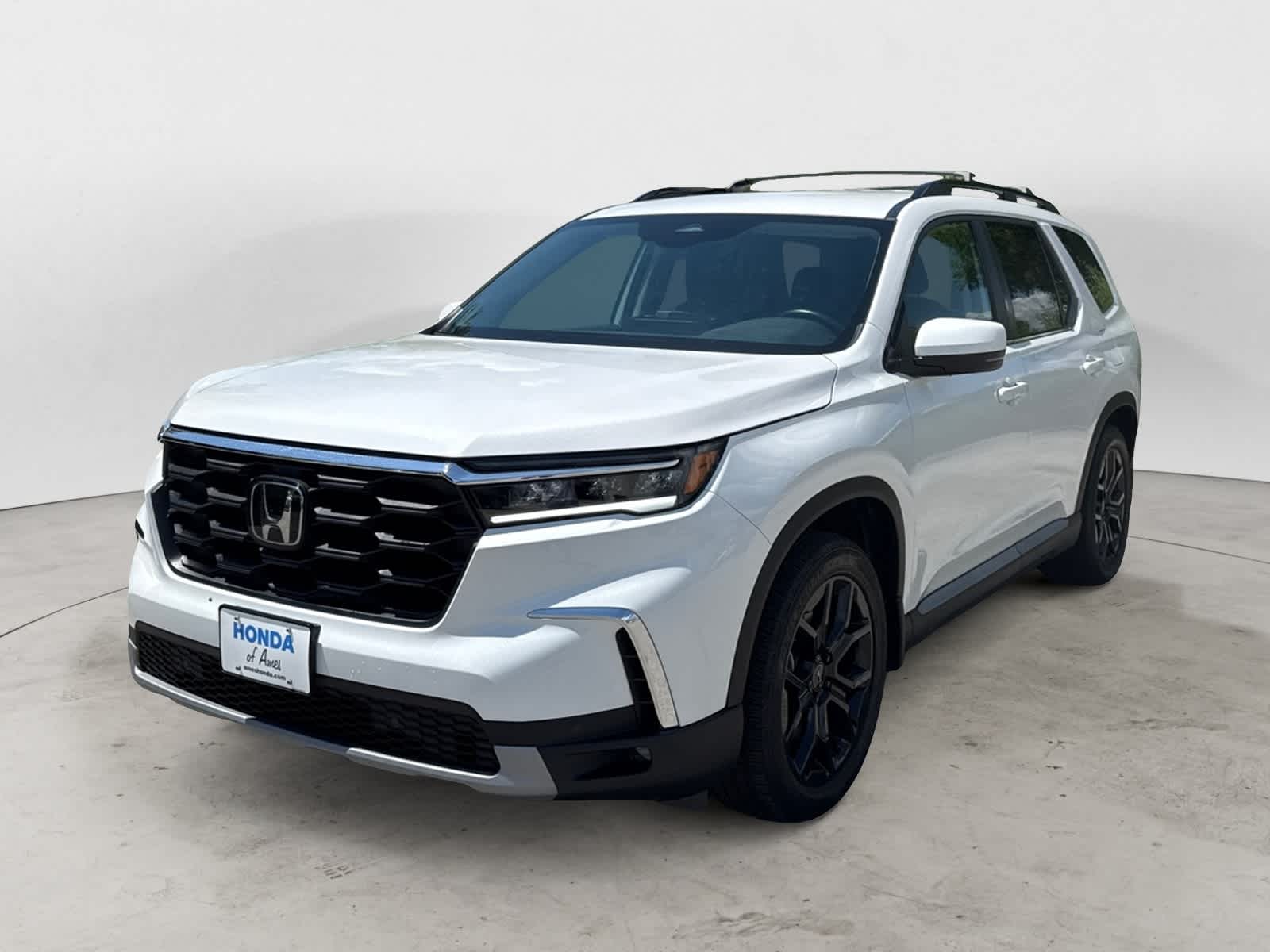Platinum White Pearl 2025 Honda Pilot SUV / Crossover All-Wheel Drive Automatic