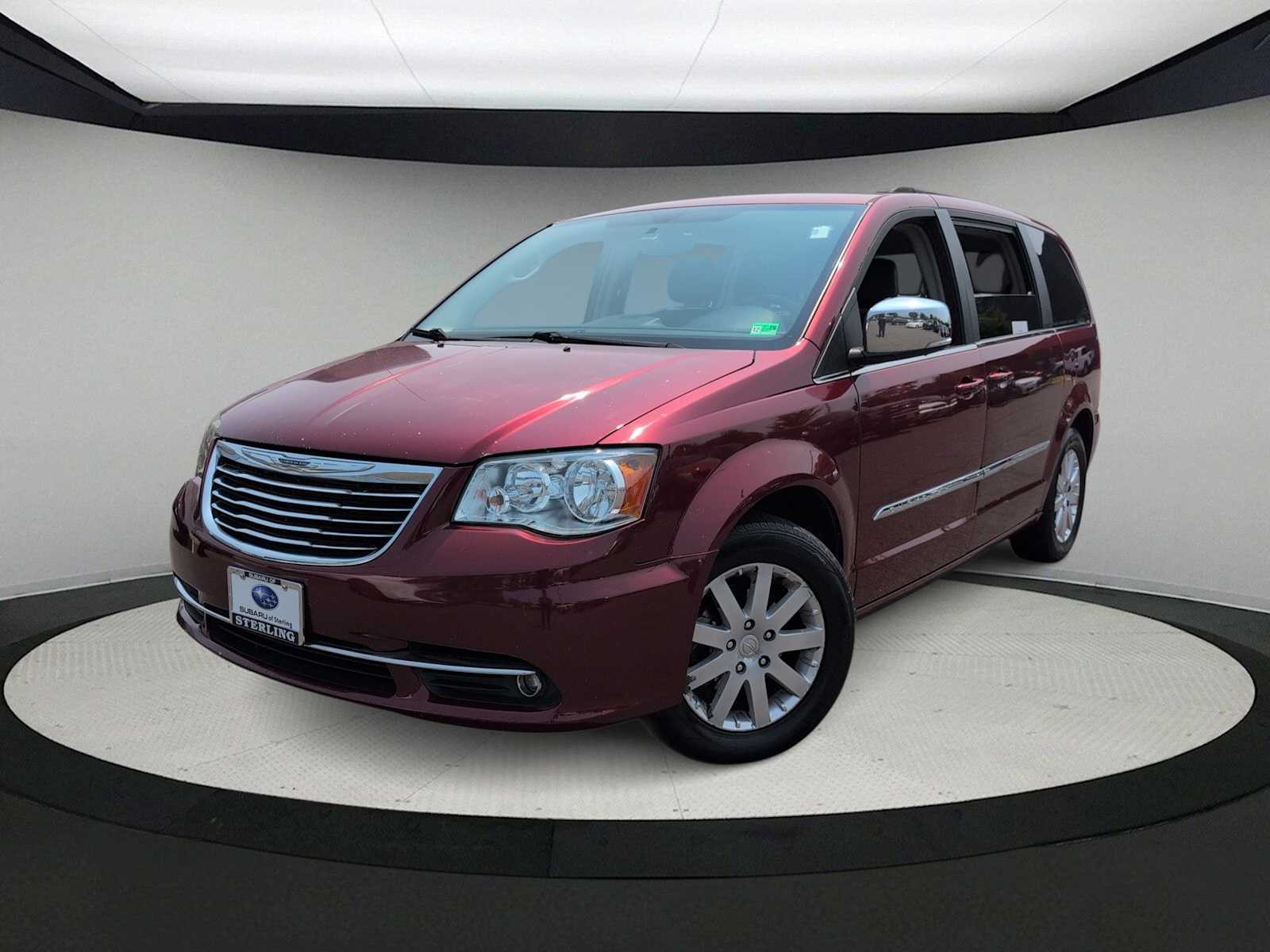 2011 Chrysler Town & Country Touring-L FWD