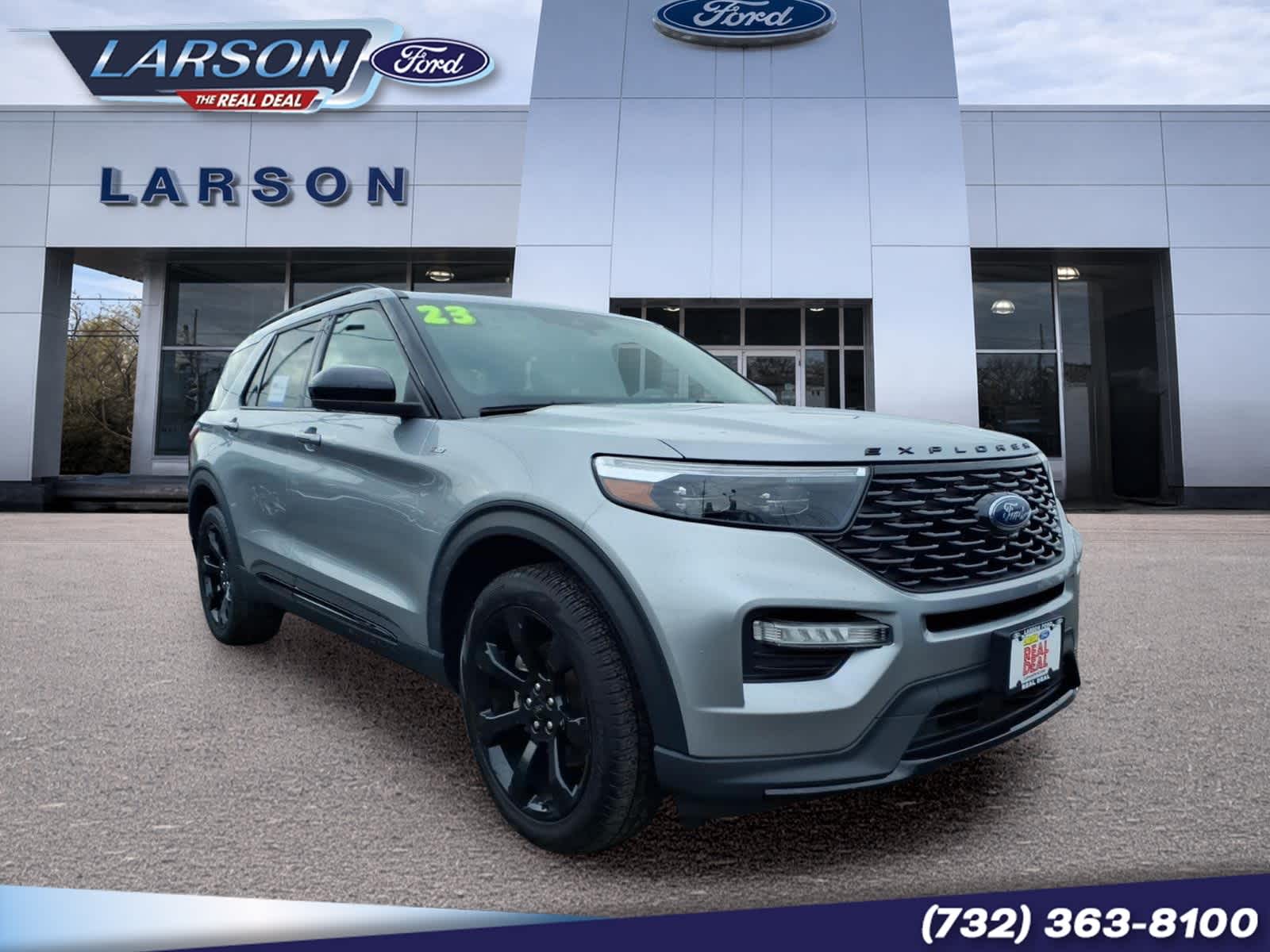 Iconic Silver Metallic 2023 Ford Explorer ST-Line AWD SUV / Crossover All-Wheel Drive Automatic