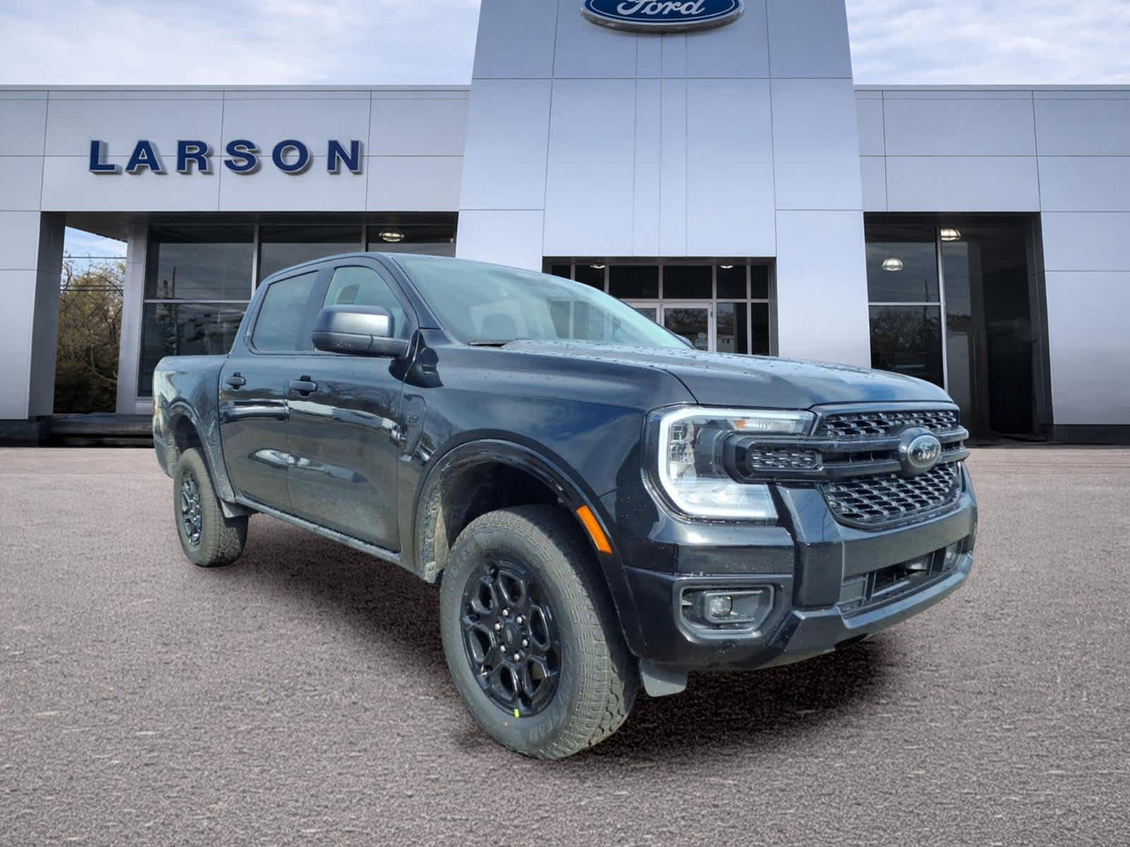 Shadow Black 2026 Ford Ranger XLT SuperCrew 4WD Pickup Truck Four-Wheel Drive Automatic