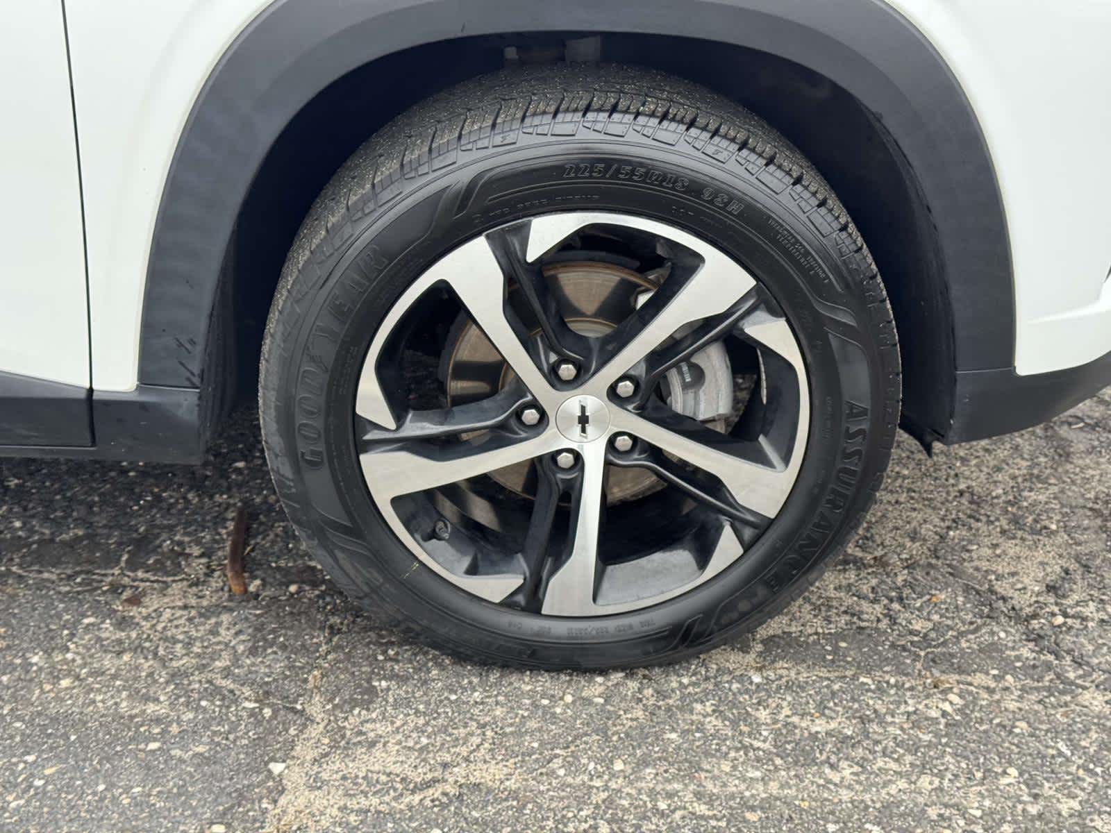 View vehicle photo 7