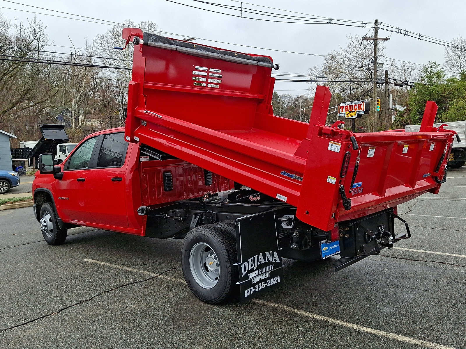 View vehicle photo 4