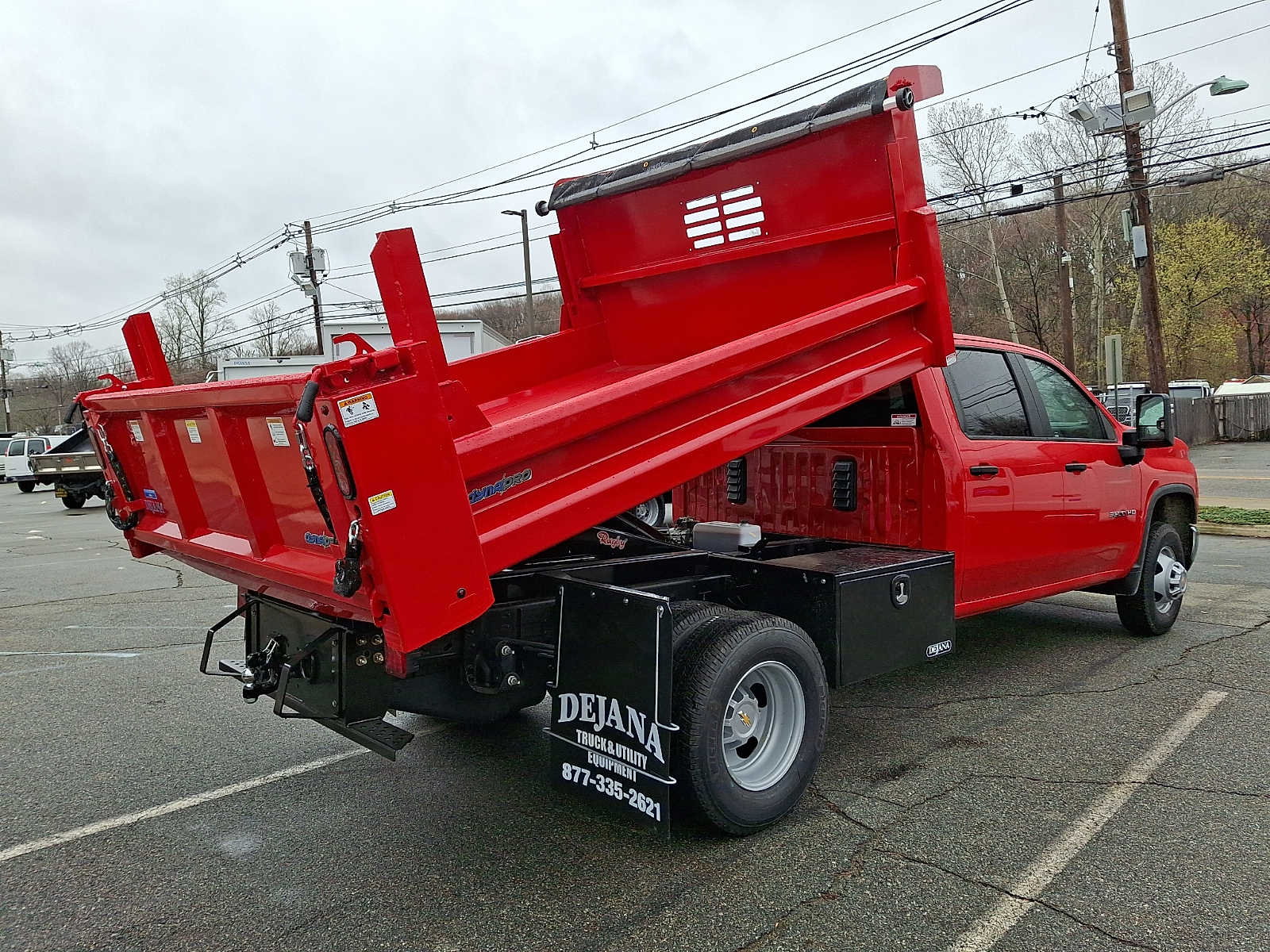 View vehicle photo 6