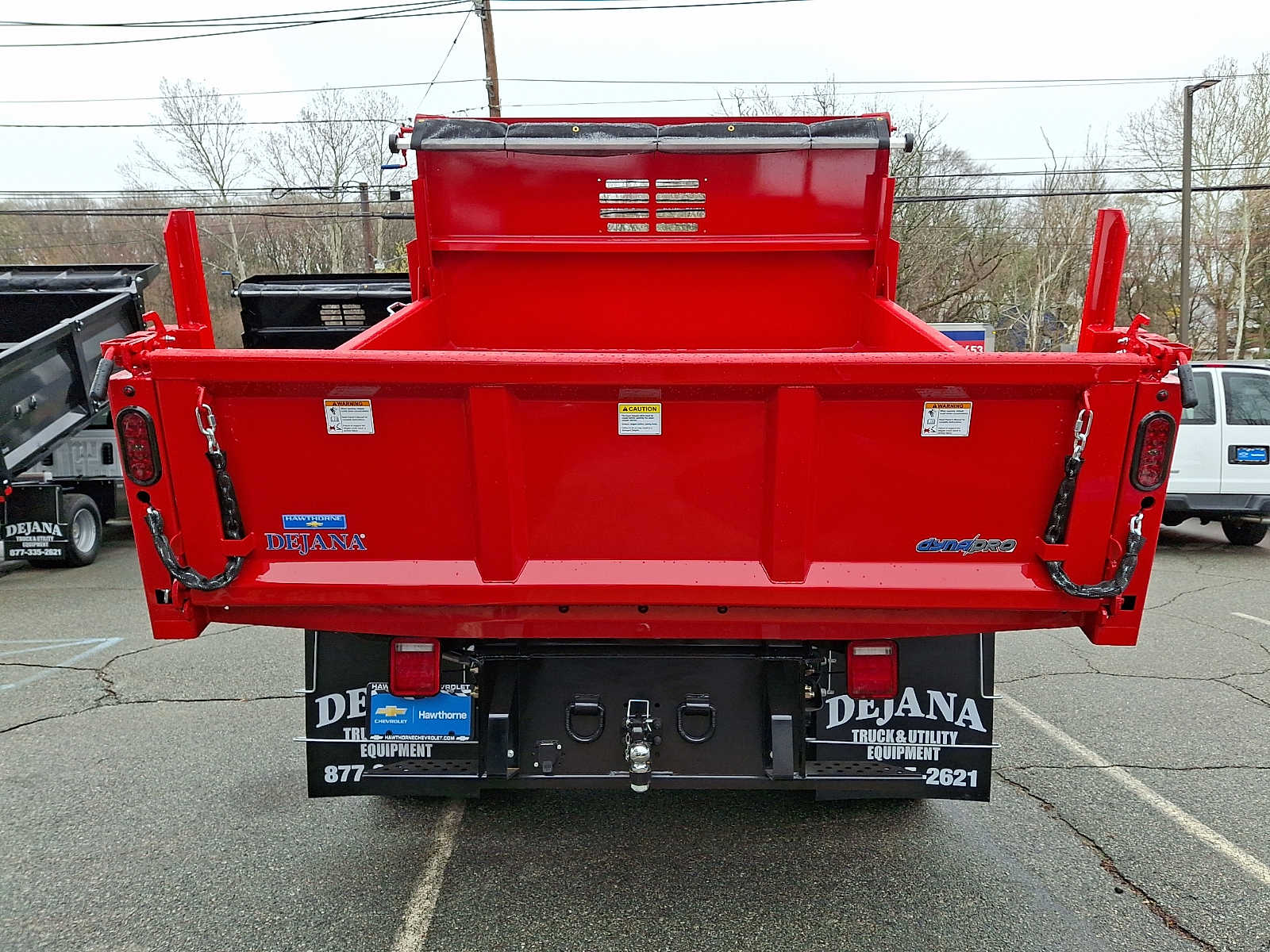 View vehicle photo 5