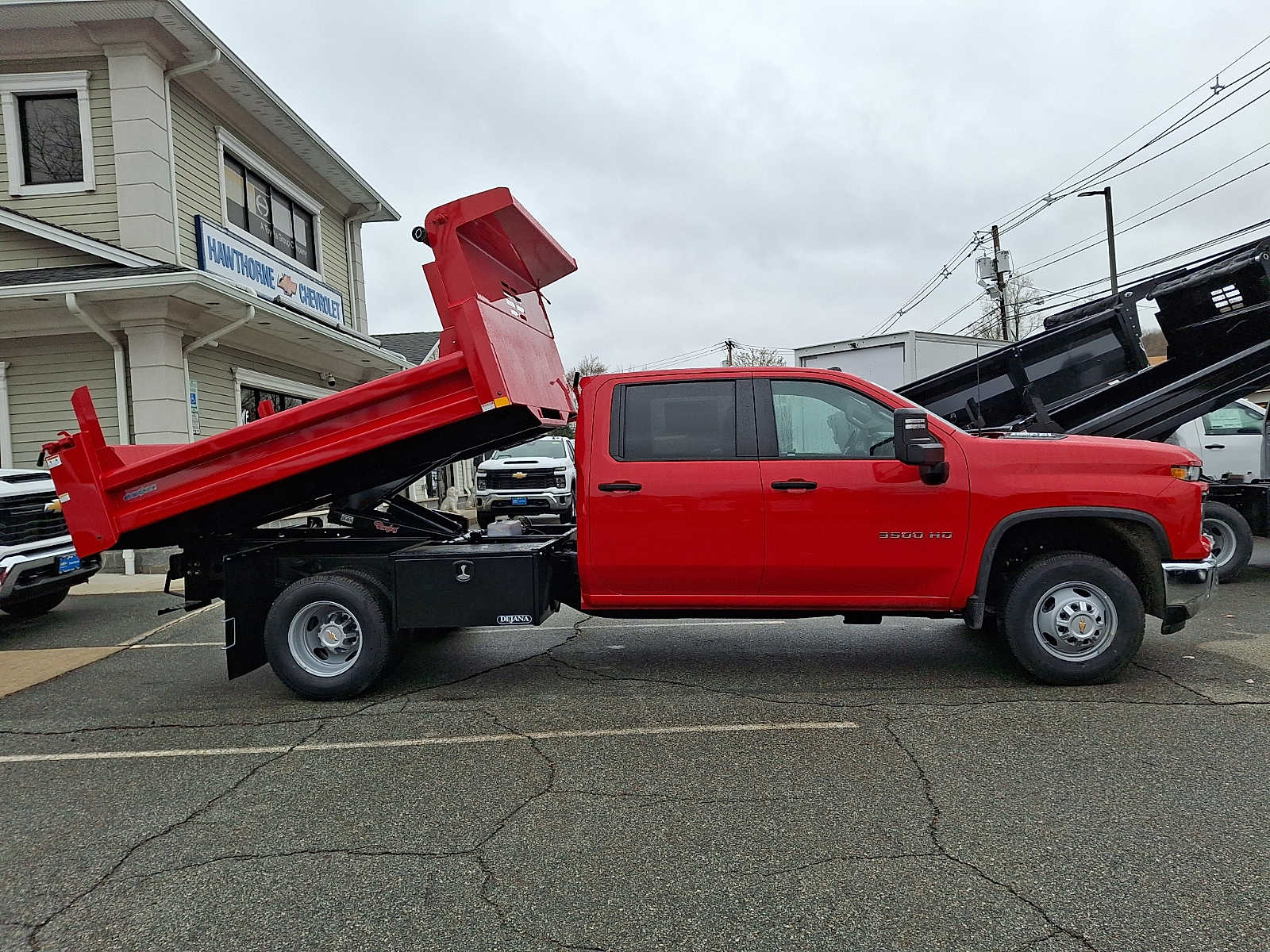 View vehicle photo 7