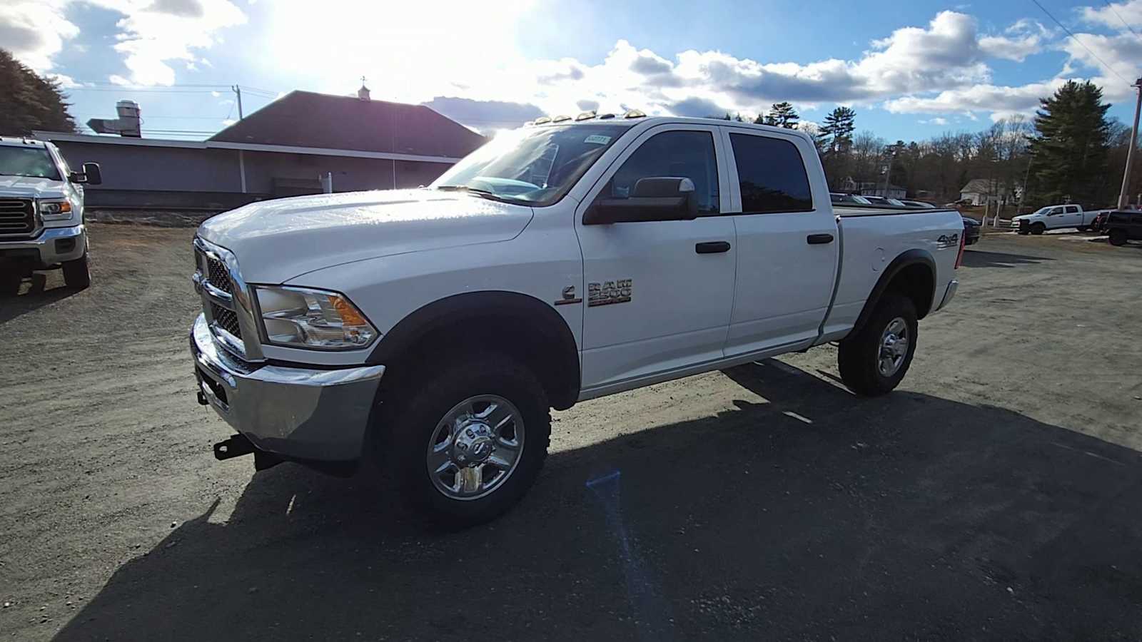 View vehicle photo 4