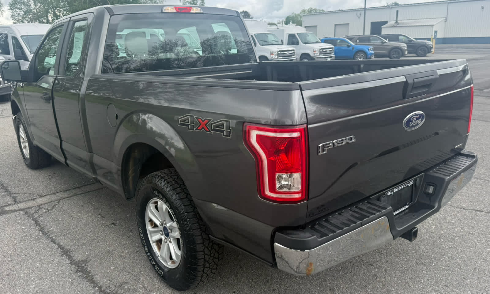 View vehicle photo 6