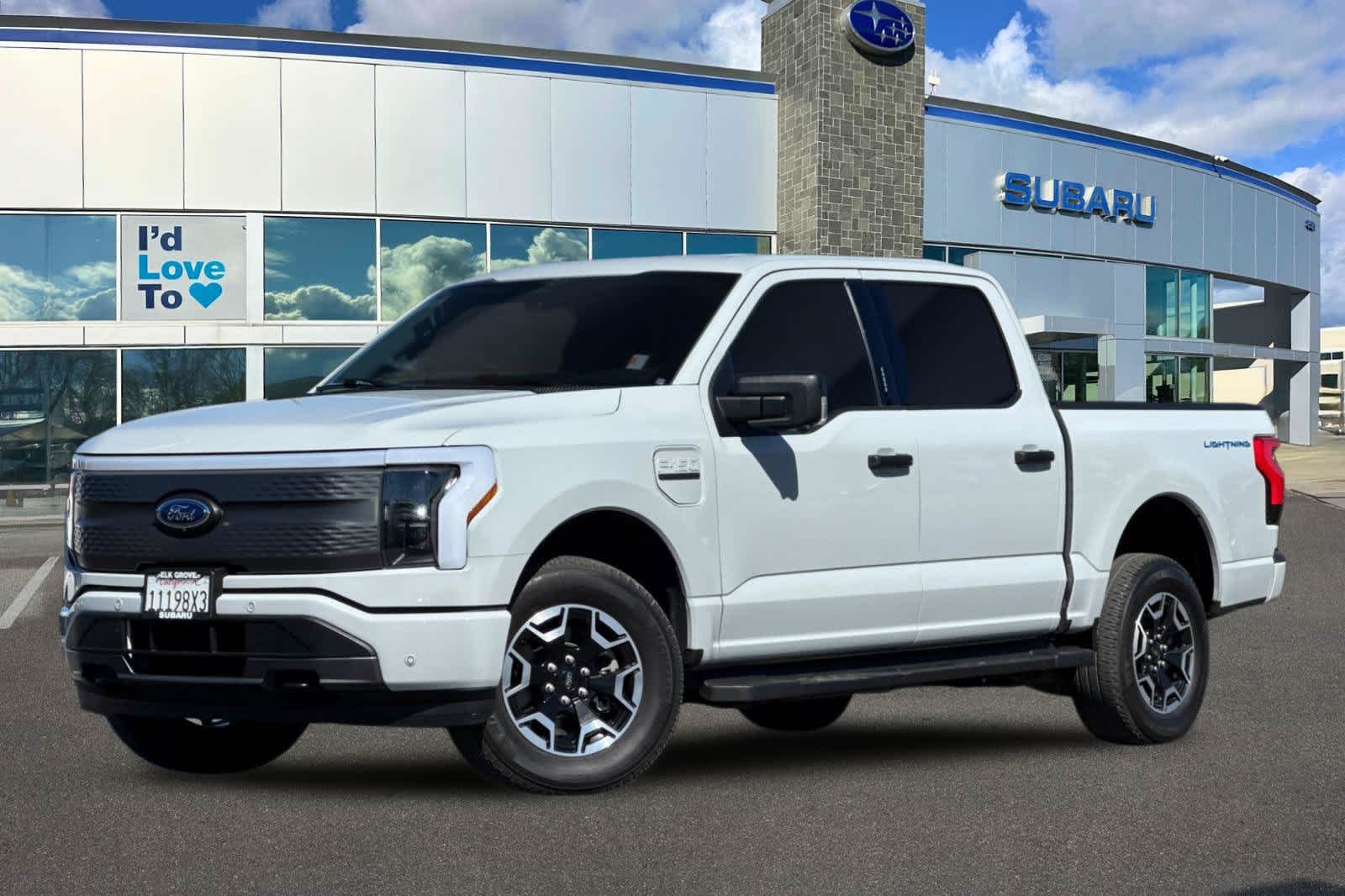 2023 Ford F-150 Lightning XLT