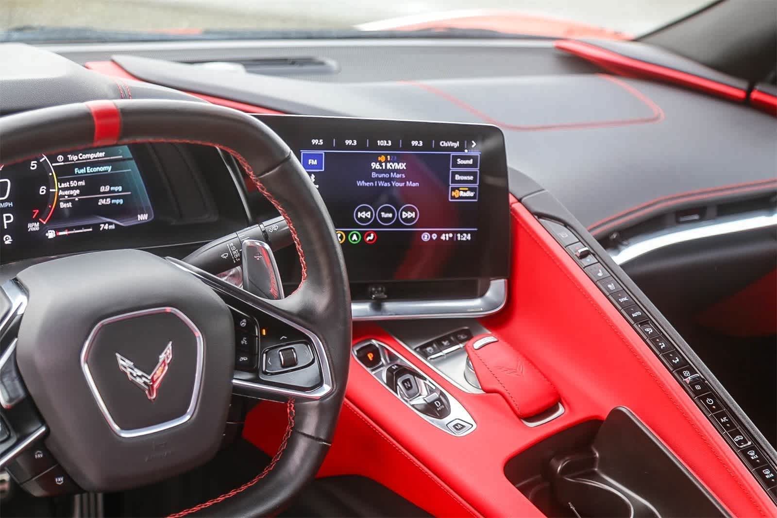 2022 Chevrolet Corvette 2LT - Photo 18
