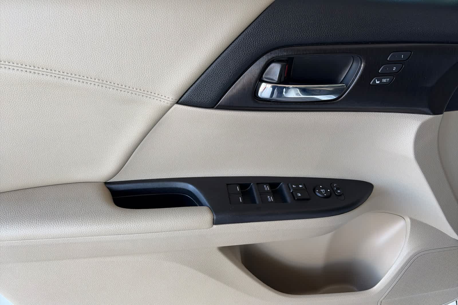Used 2015 Honda Accord Hybrid Sedan
