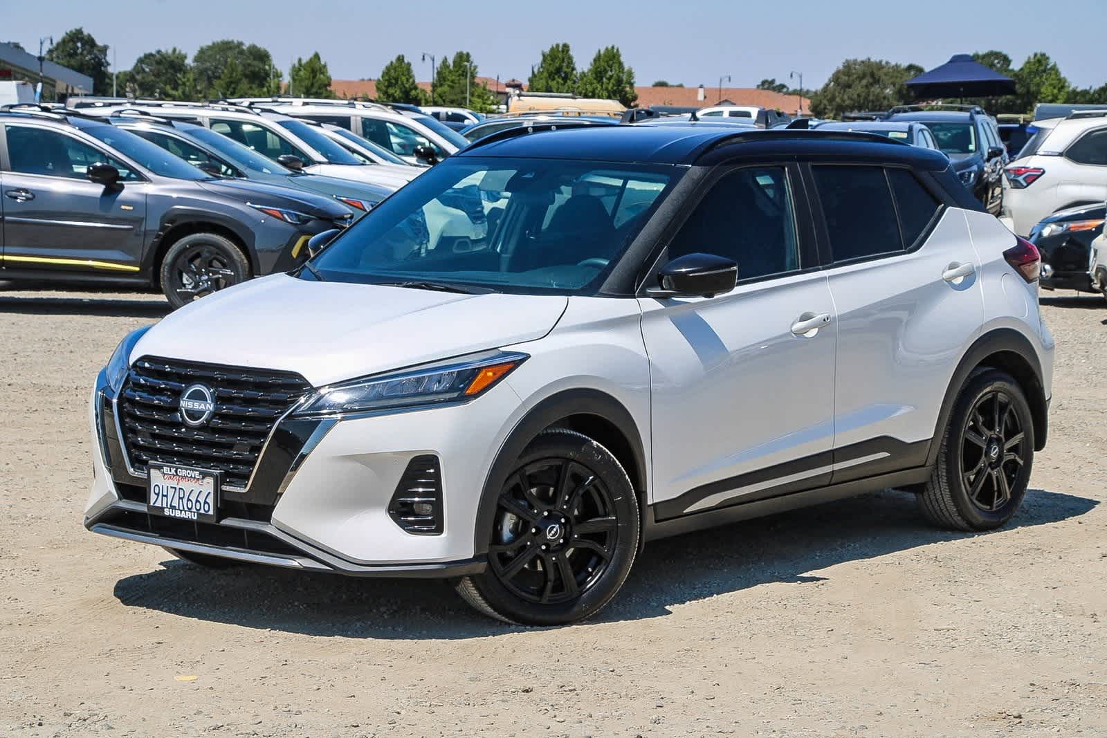 2023 Nissan Kicks SR