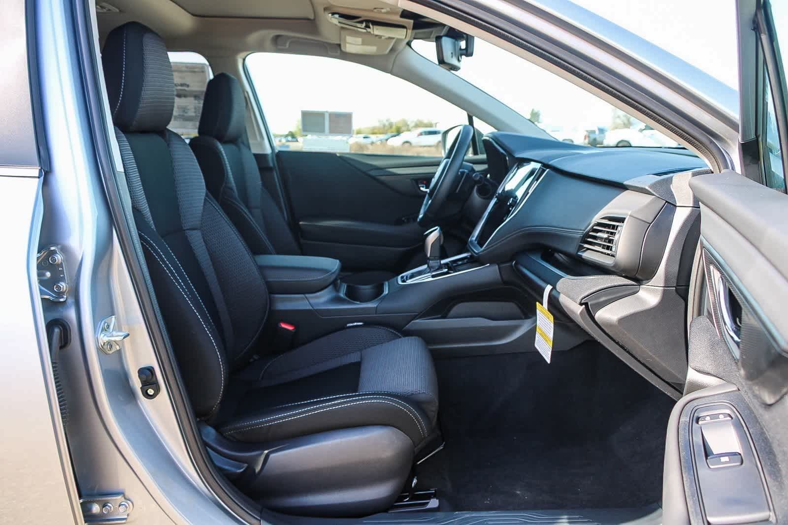 2025 Subaru Outback Premium - Photo 13