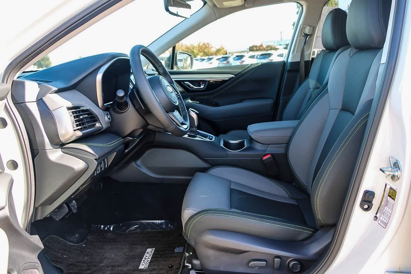 2025 Subaru Outback Onyx Edition - Photo 13