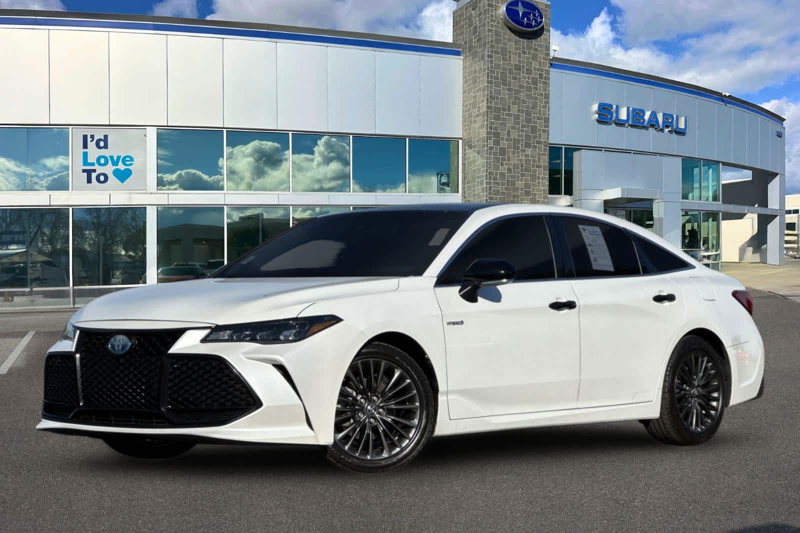 2020 Toyota Avalon Hybrid XSE