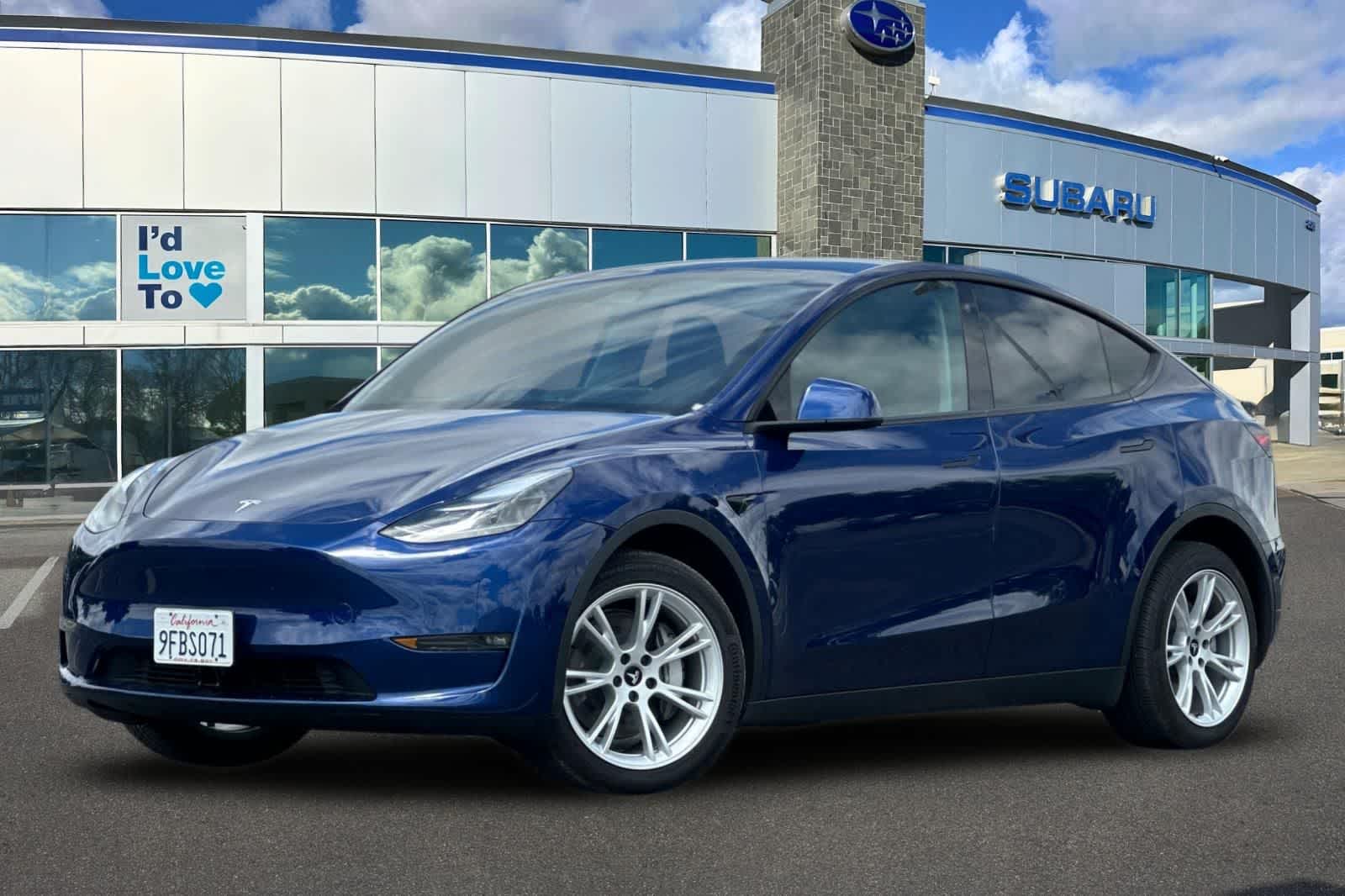 2023 Tesla Model Y Long Range Dual Motor All-Wheel Drive's photo