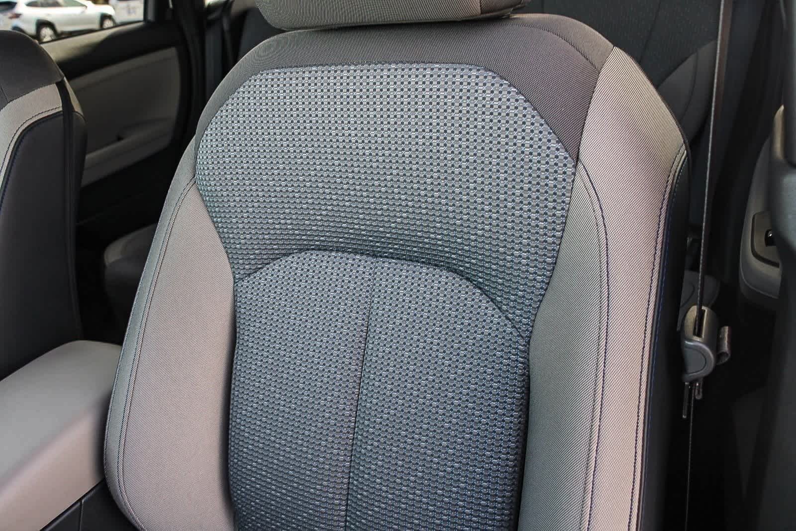 2025 Subaru Forester Premium - Photo 18