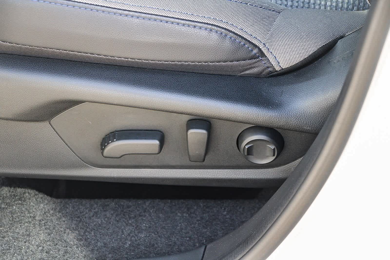 2025 Subaru Forester Premium - Photo 16