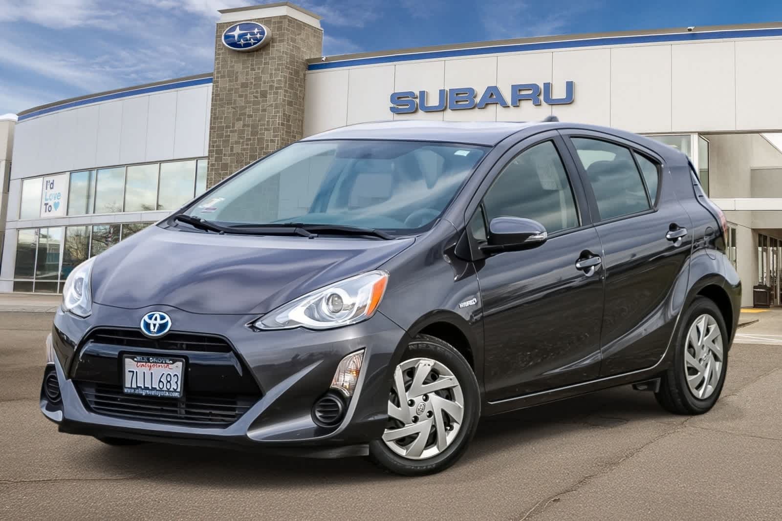 2015 Toyota Prius c Four's photo