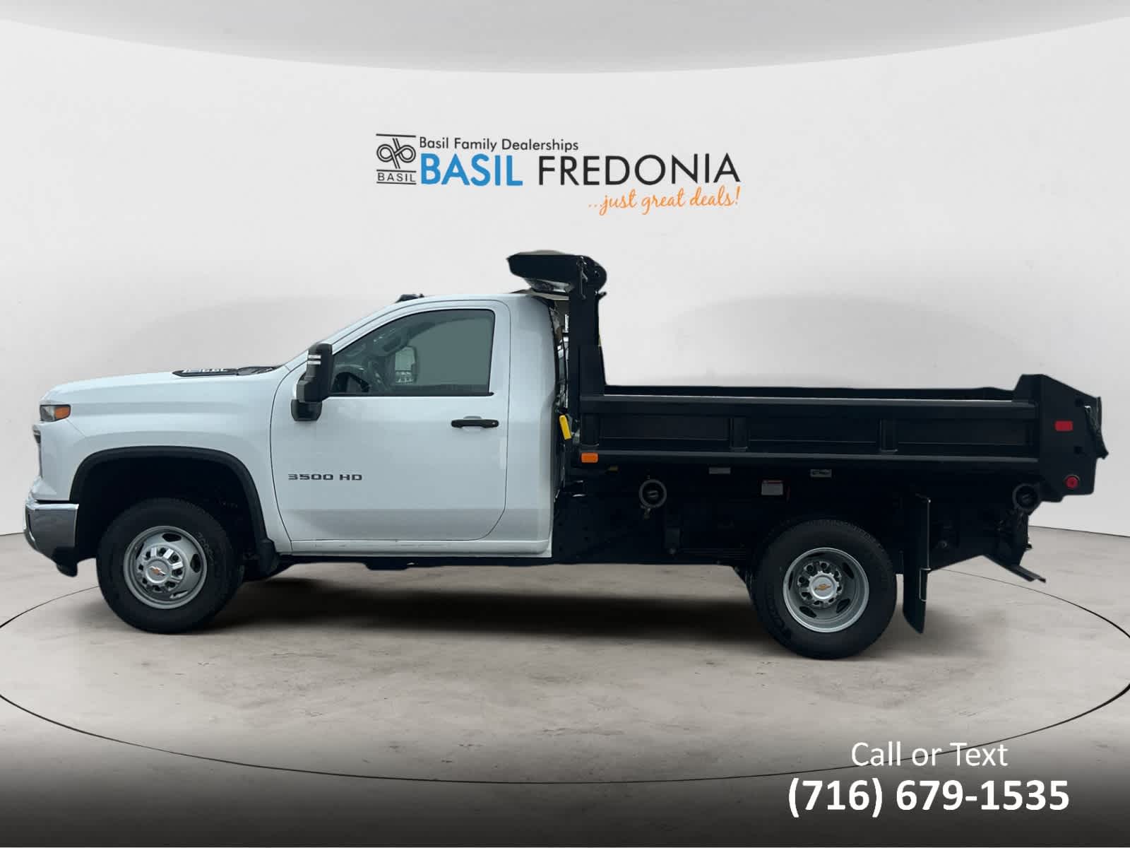 View vehicle photo 2