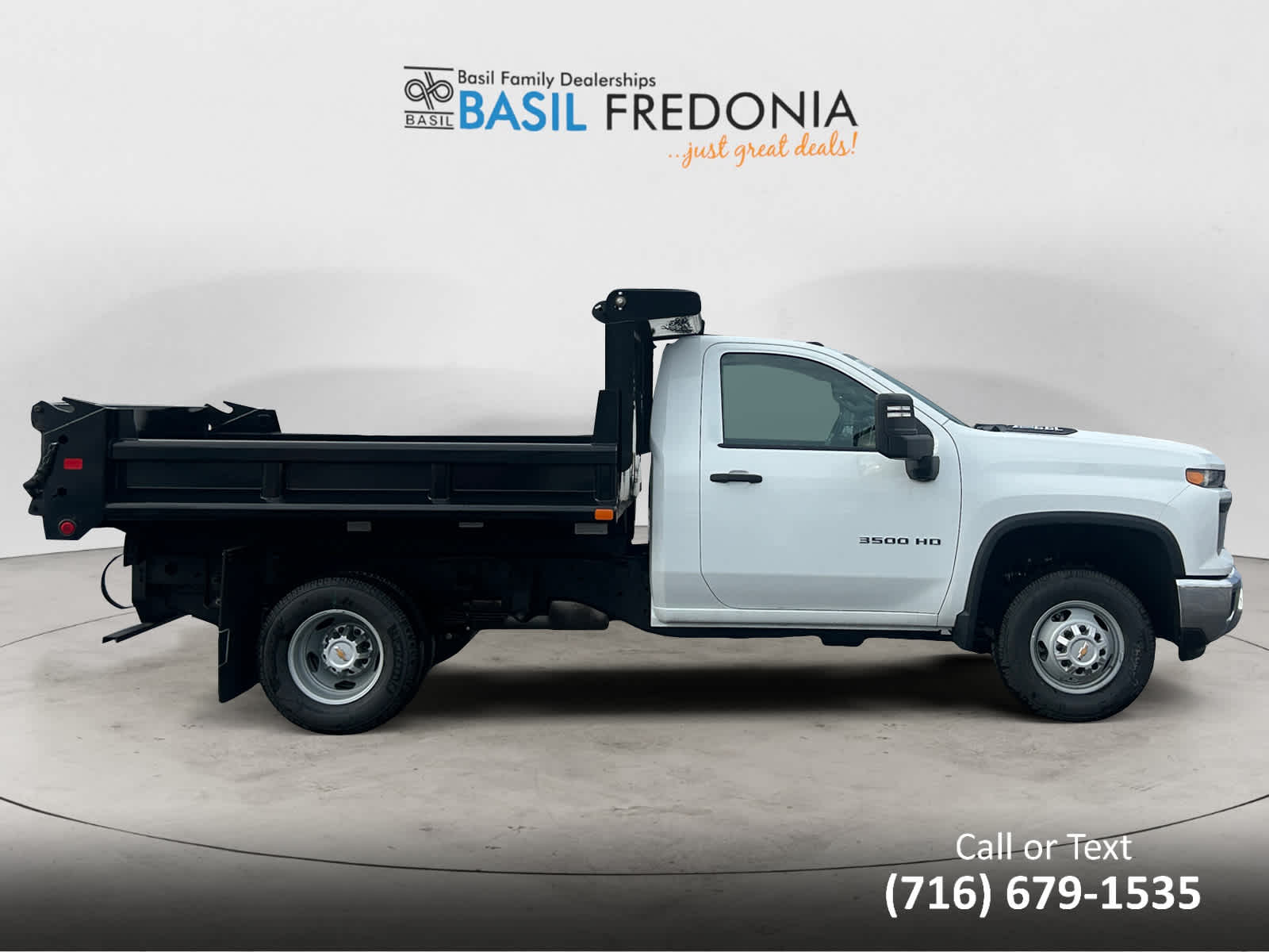 View vehicle photo 6