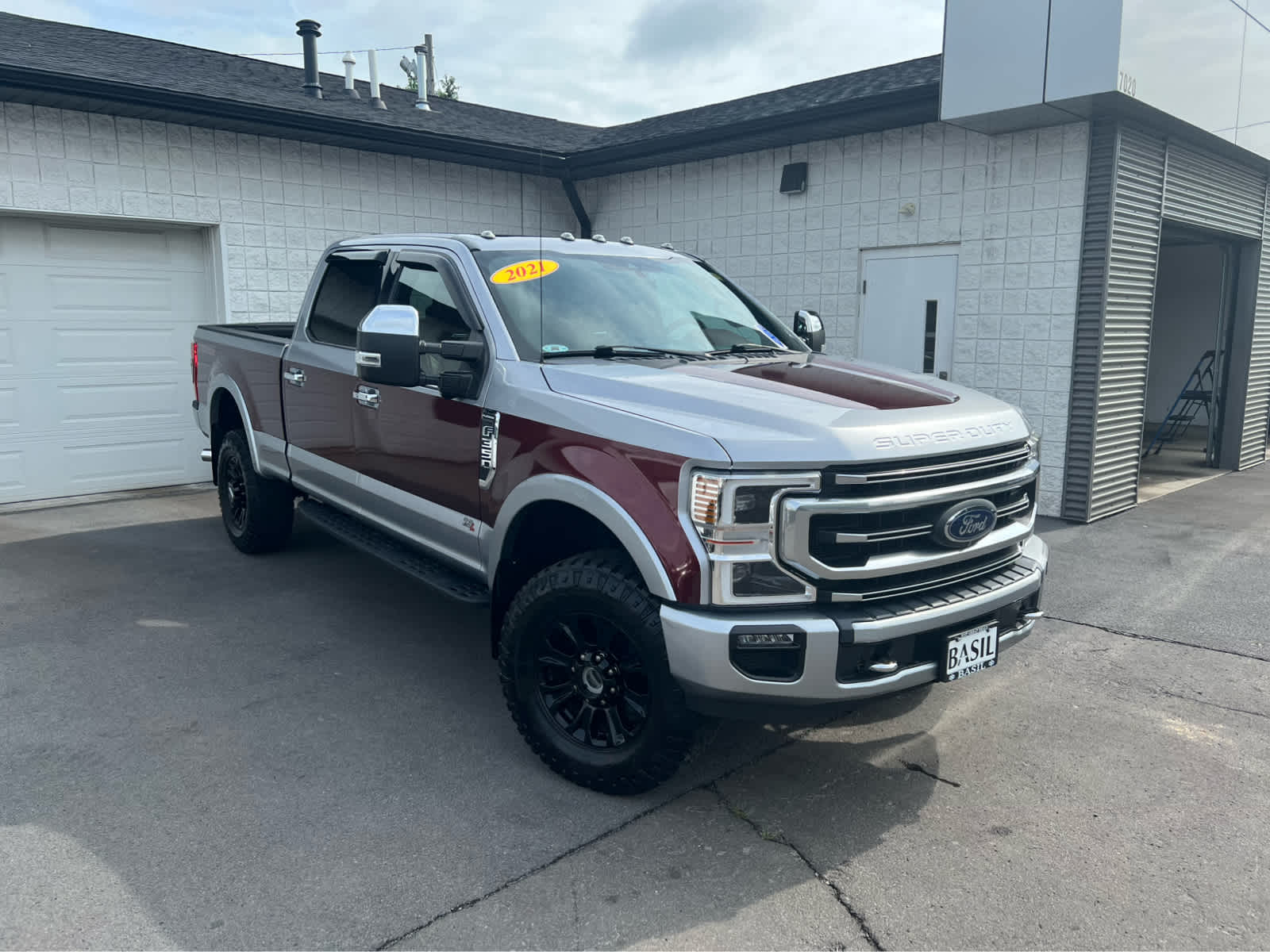 Iconic Silver Metallic 2021 Ford F-350 Super Duty Pickup Truck Four-Wheel Drive Automatic