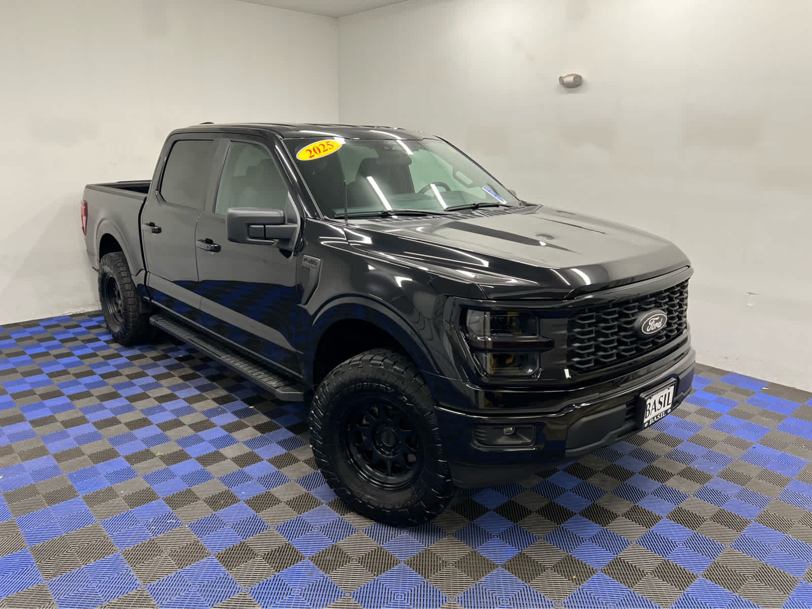 Agate Black Metallic 2025 Ford F-150 Pickup Truck 4X2 Automatic