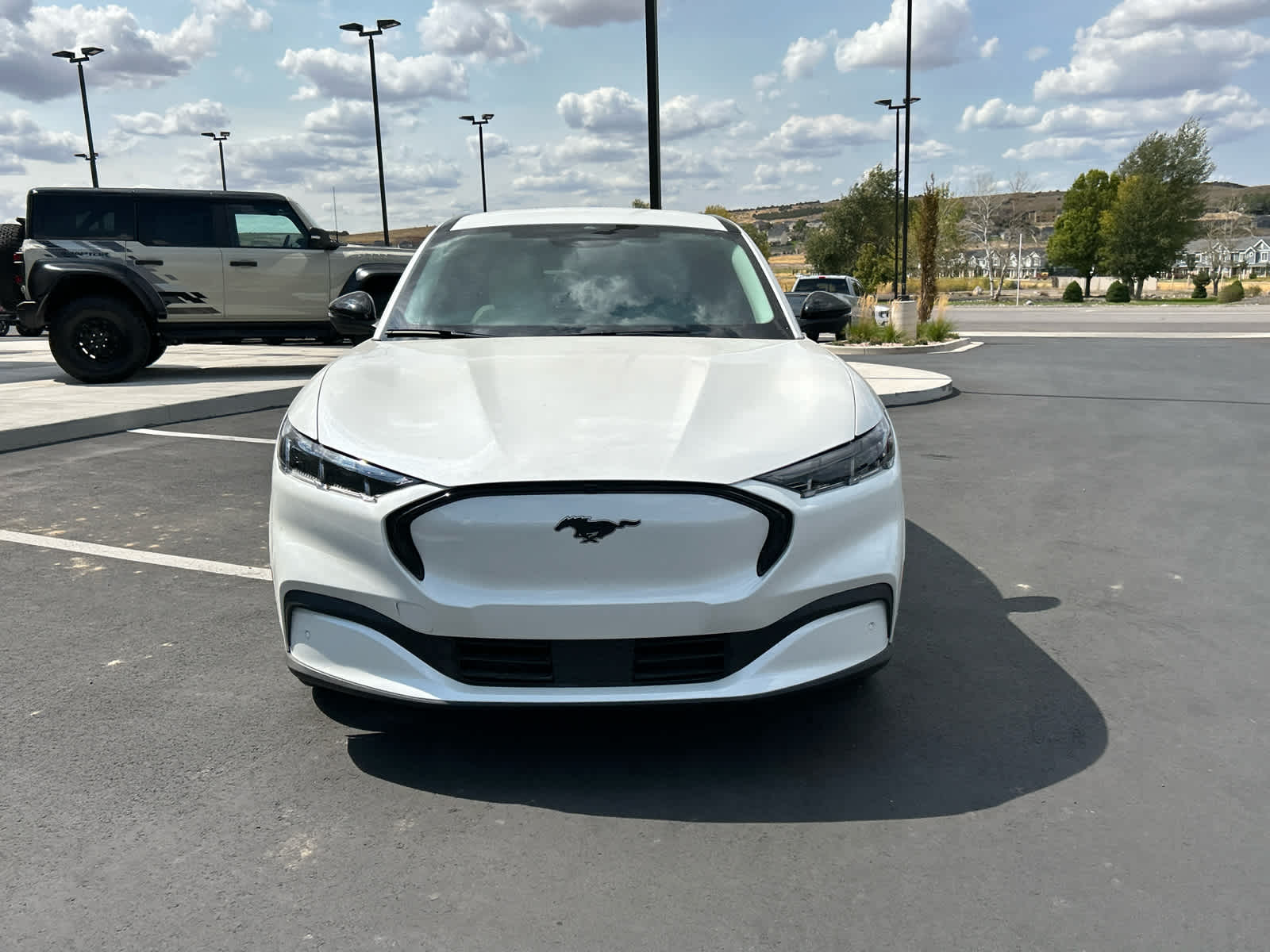 2025 Ford Mustang Mach-E Premium photo 3