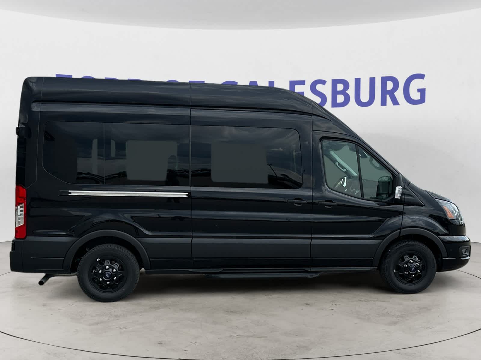 2025 Ford Transit 350 XLT