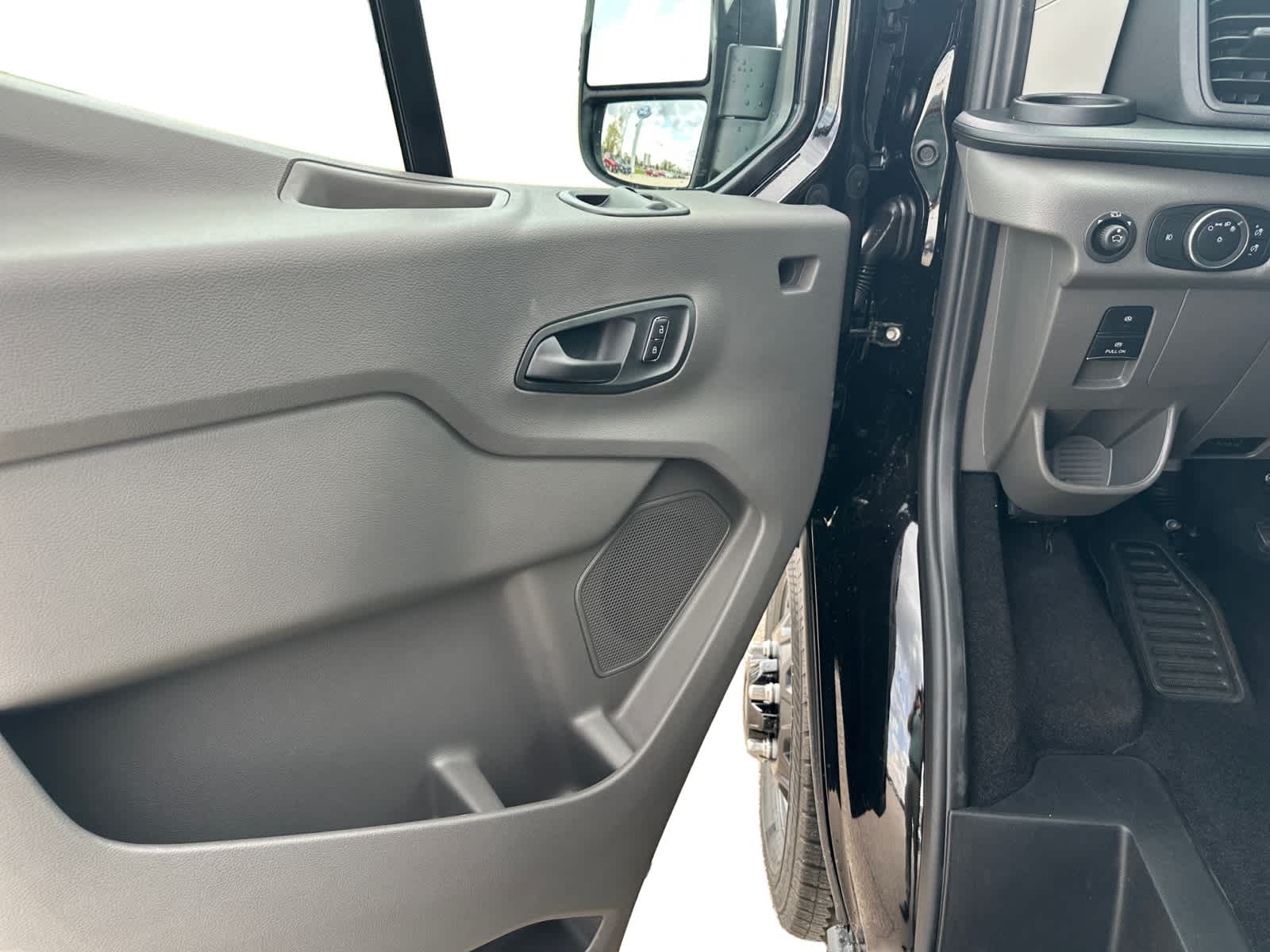 2025 Ford Transit 350 XLT