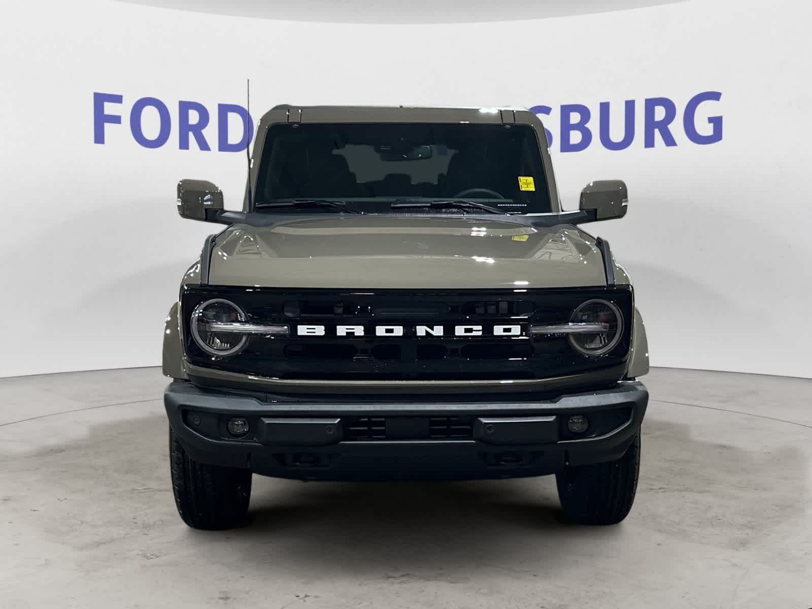 2025 Ford Bronco Outer Banks