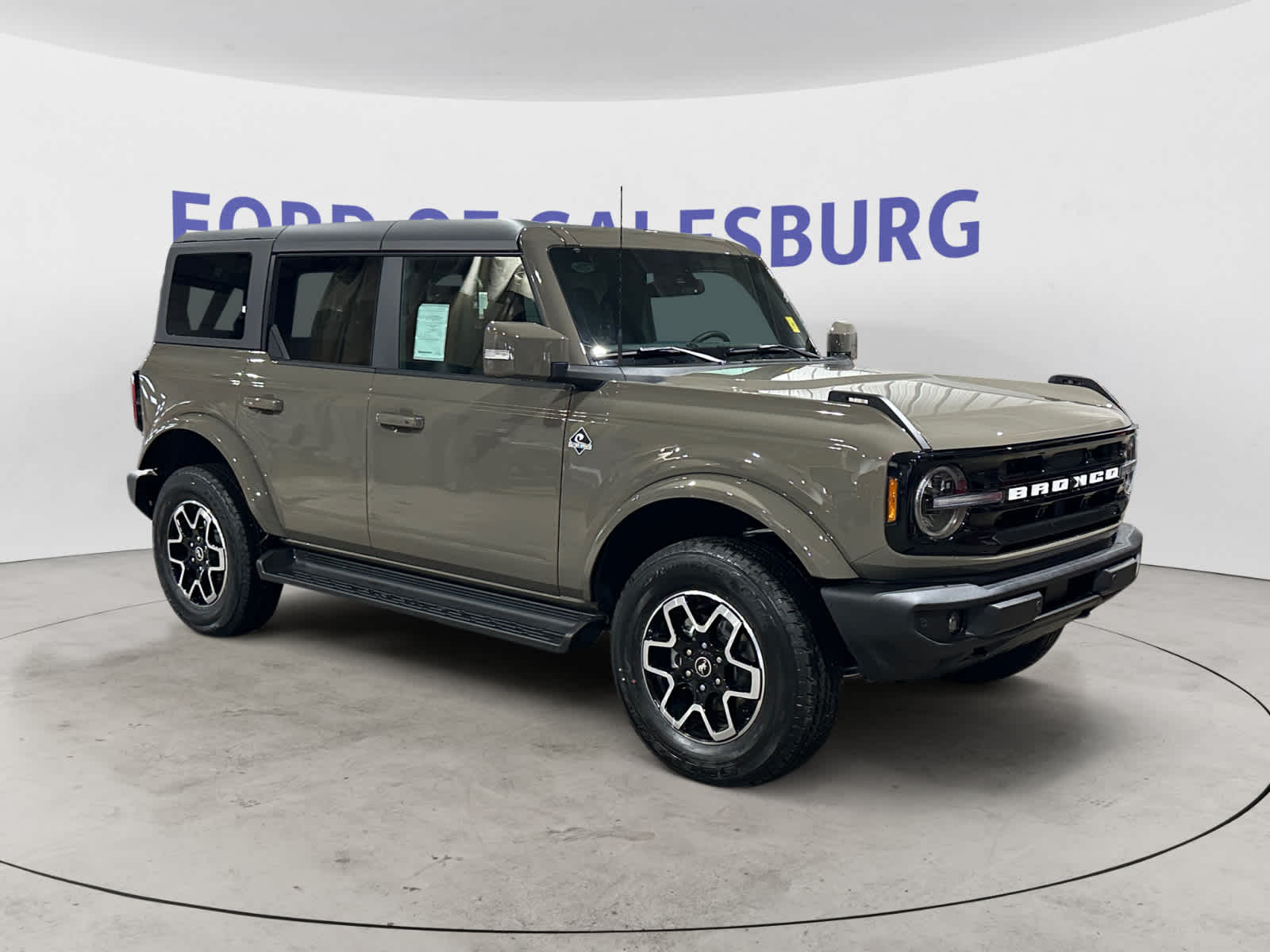 2025 Ford Bronco Outer Banks