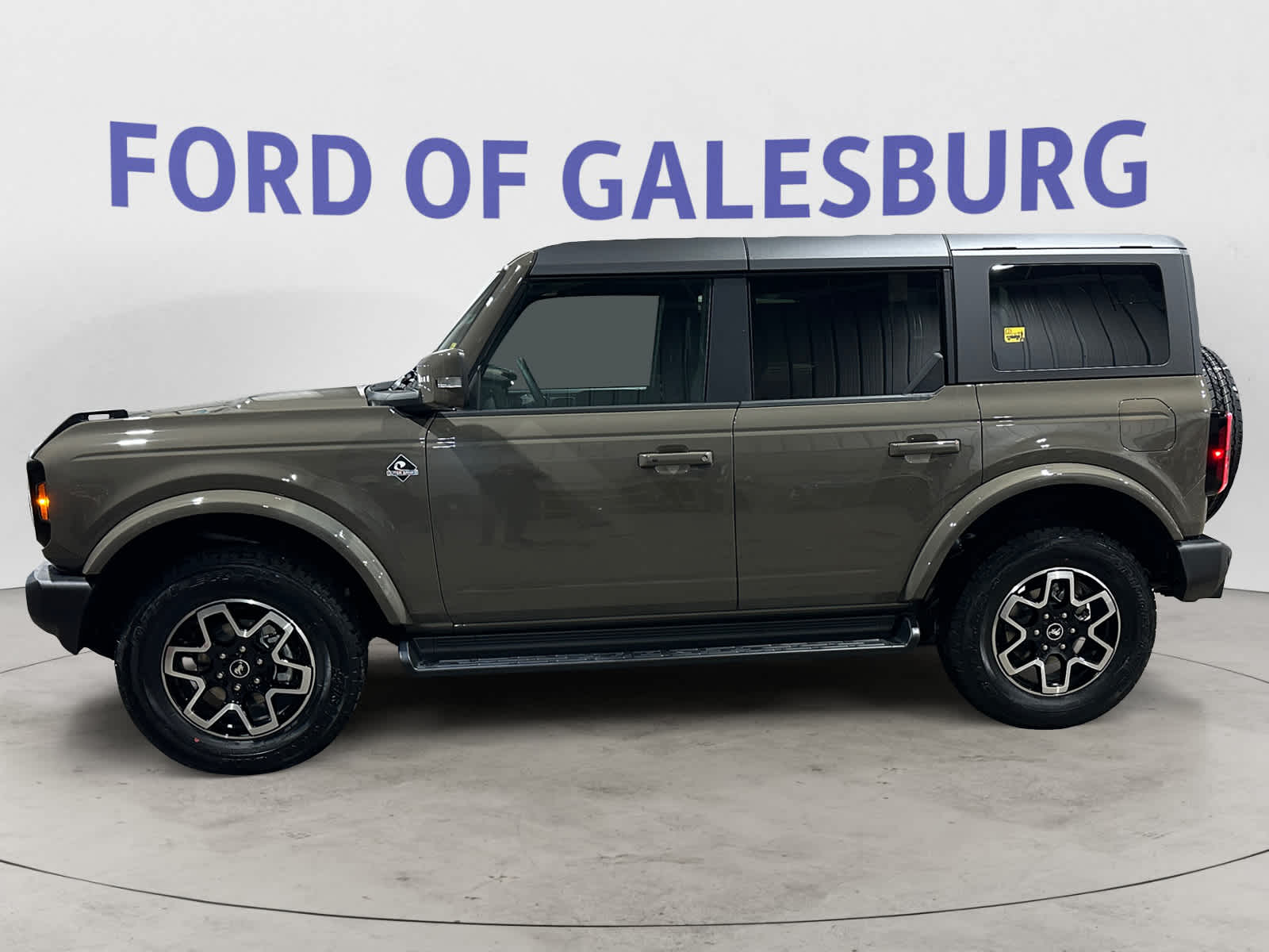 2025 Ford Bronco Outer Banks