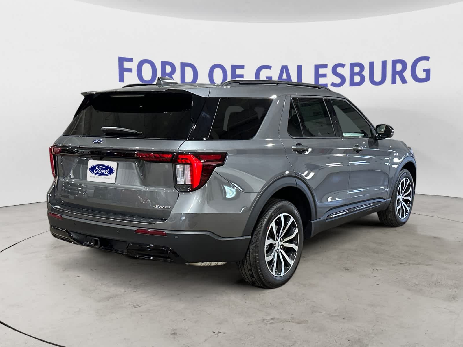 2025 Ford Explorer ST-Line