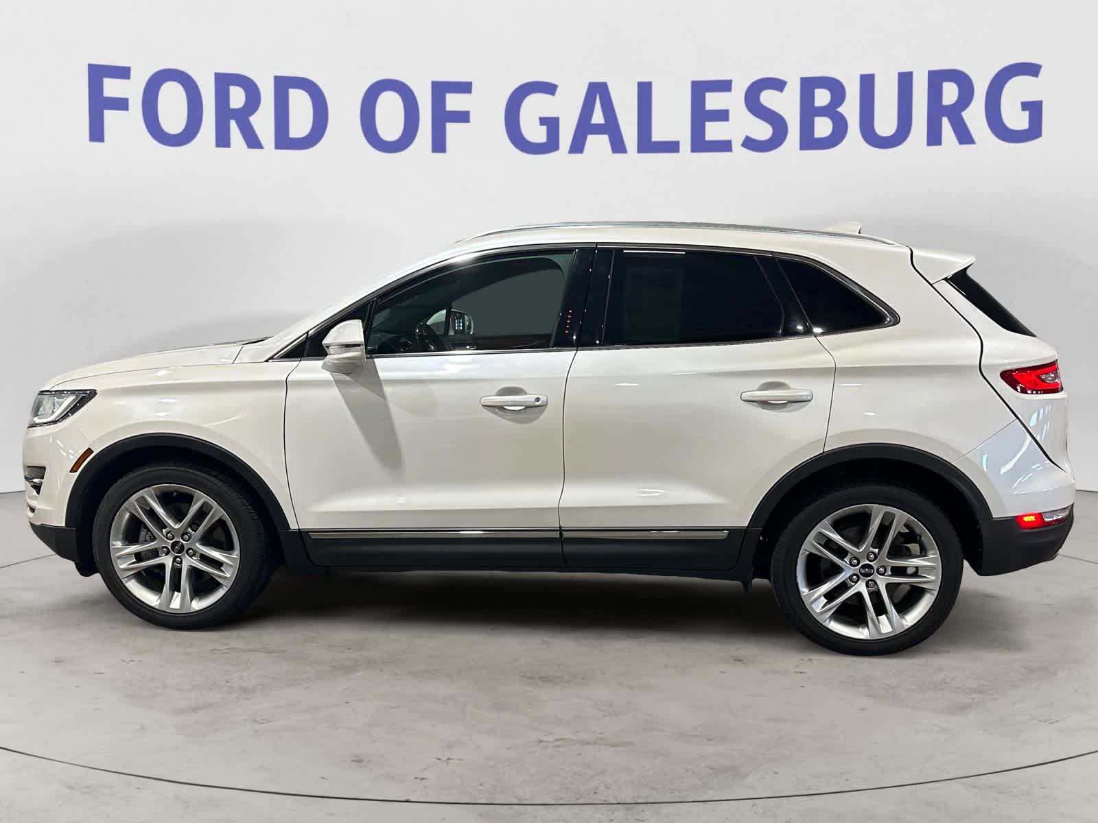 Used 2016 Lincoln MKC Reserve with VIN 5LMCJ3D98GUJ18801 for sale in Galesburg, IL