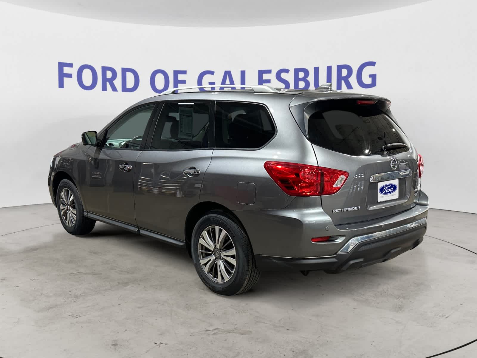 2020 Nissan Pathfinder SL