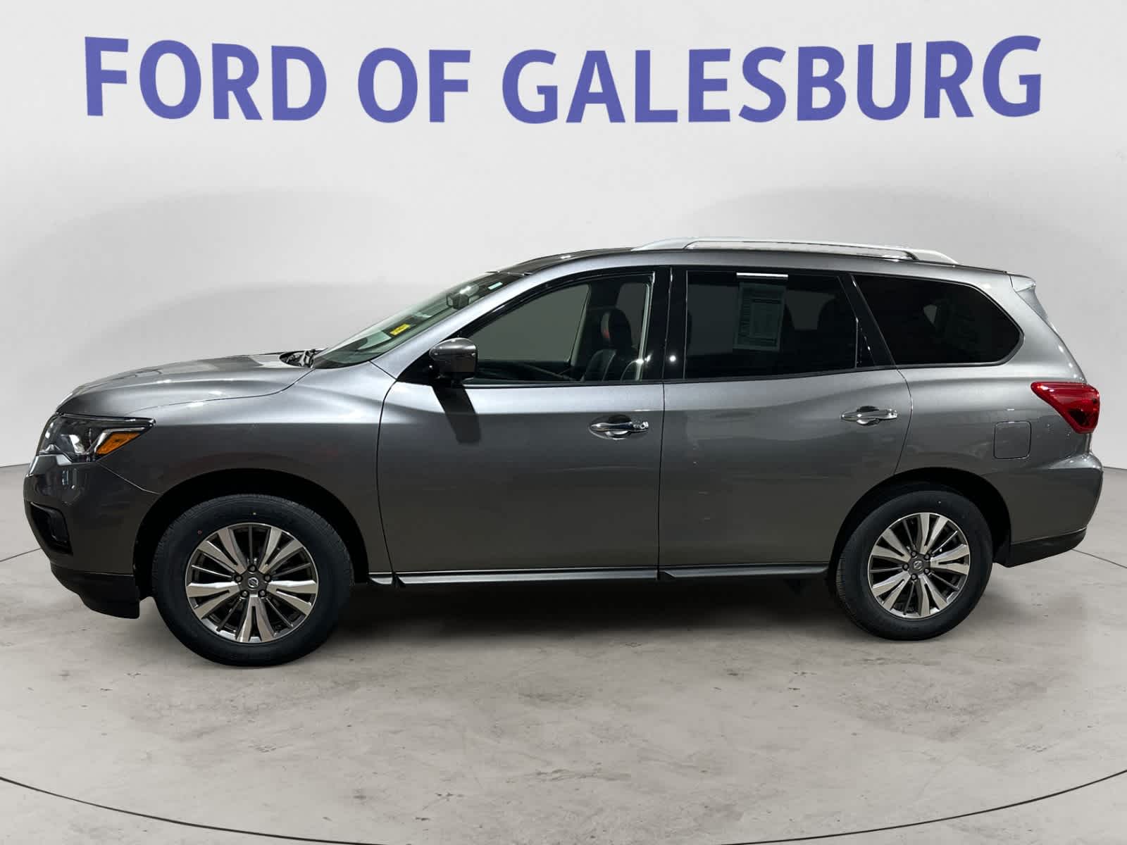2020 Nissan Pathfinder SL