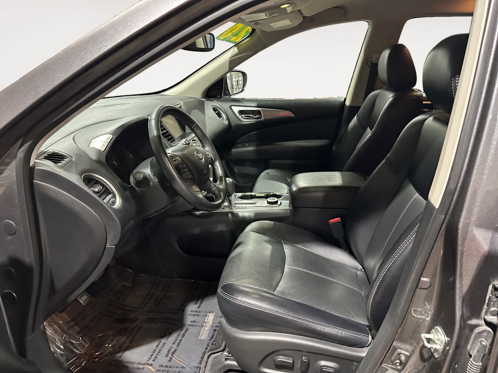 2020 Nissan Pathfinder SL