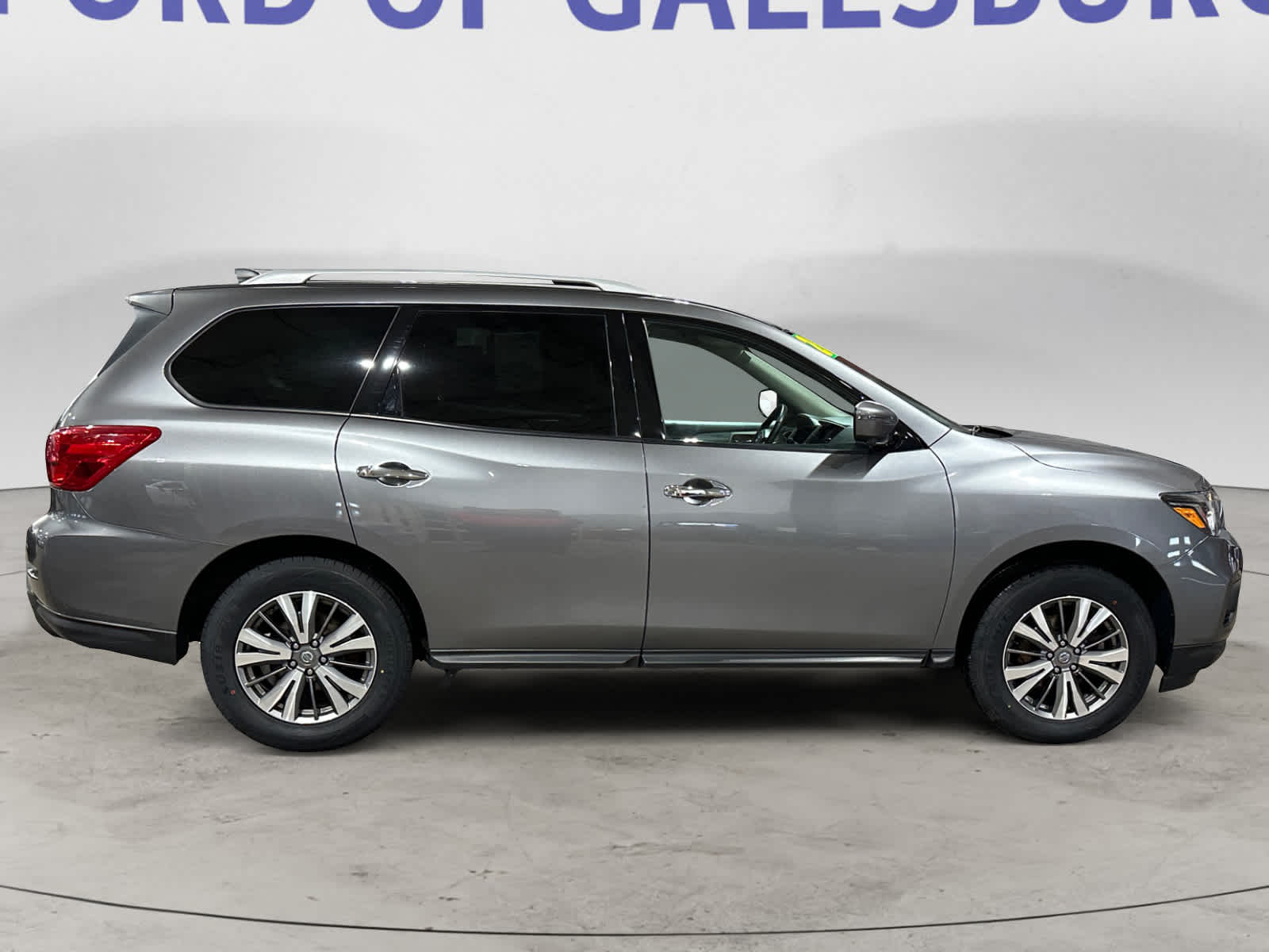 2020 Nissan Pathfinder SL