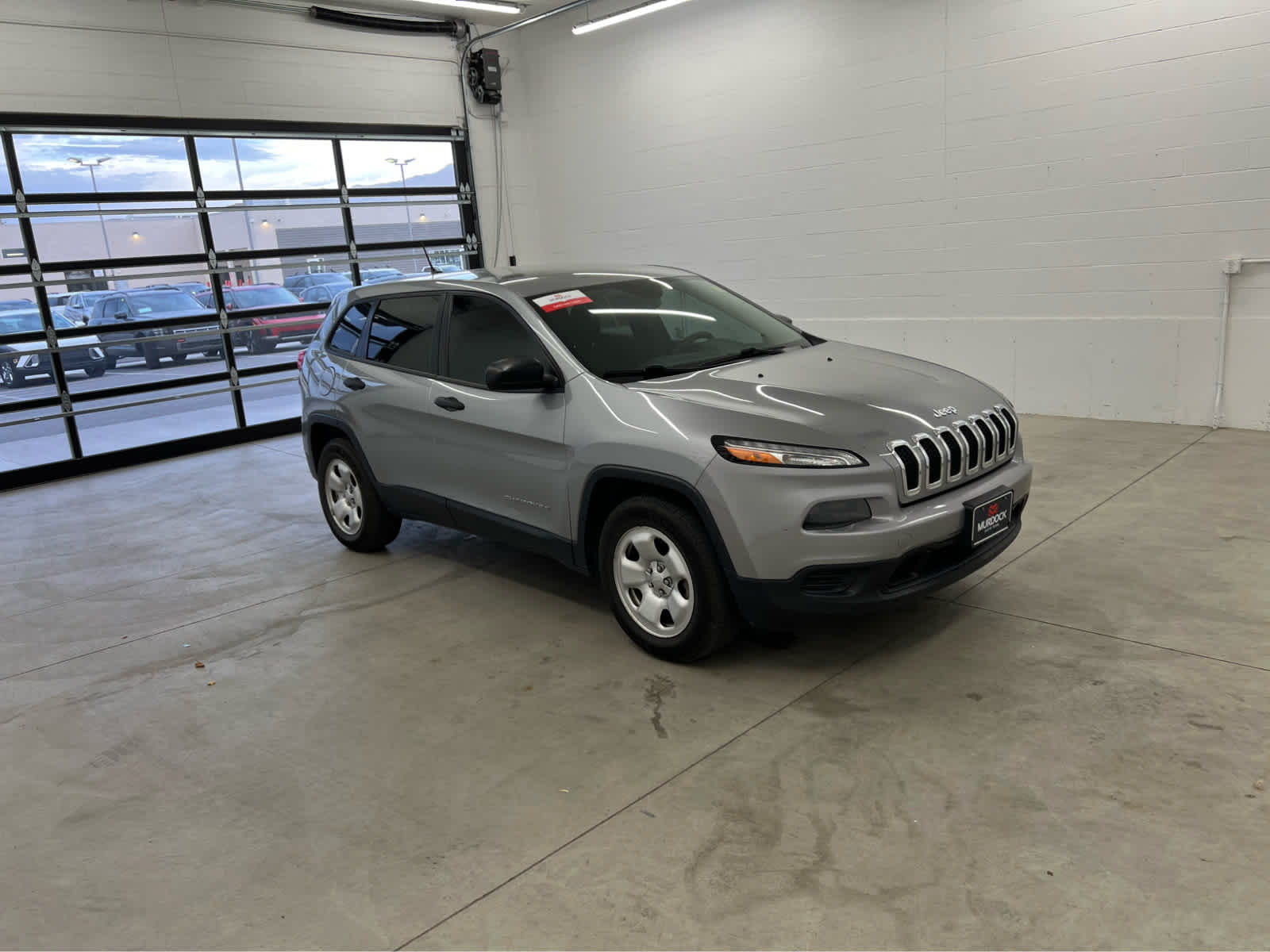 2015 Jeep Cherokee Sport photo 2