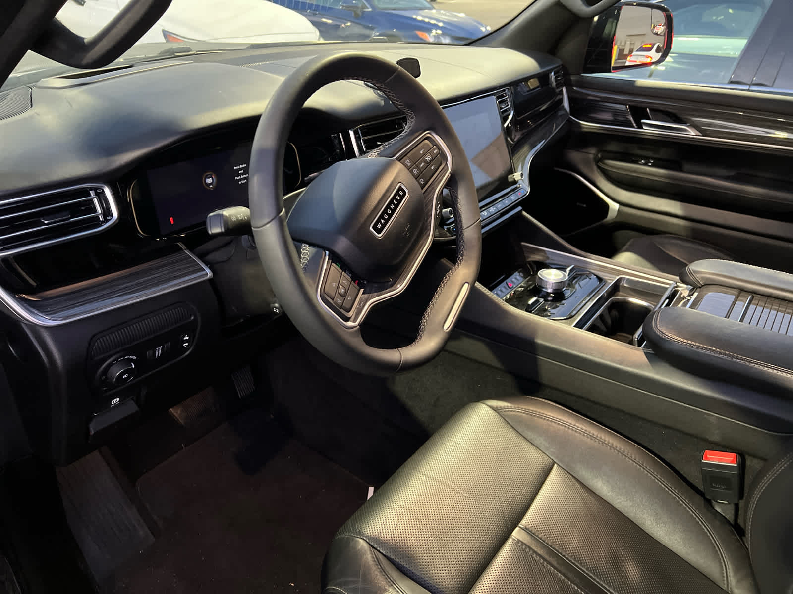 2022 Jeep Wagoneer Series III photo 3