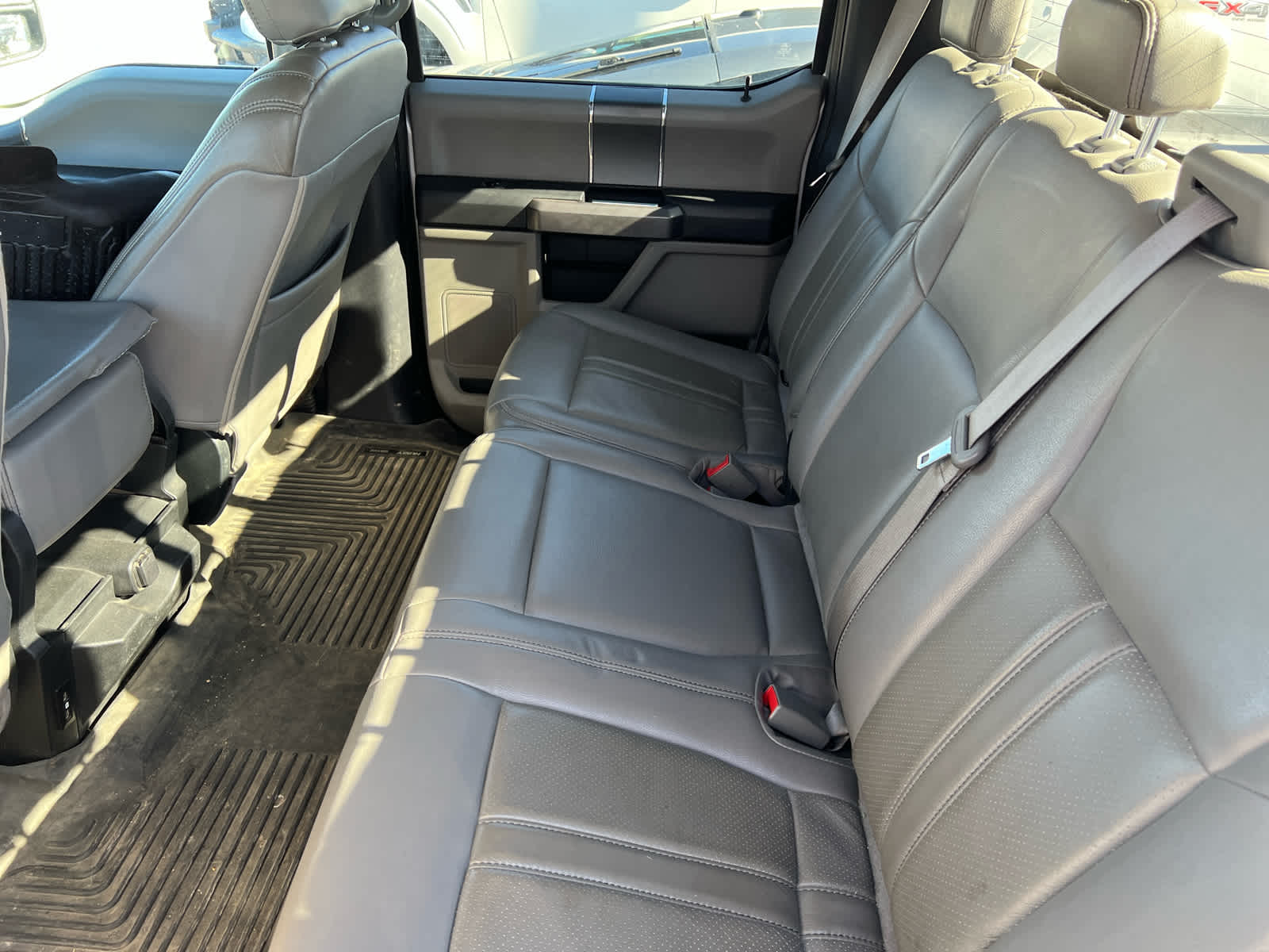 2018 Ford F-150 XLT photo 2