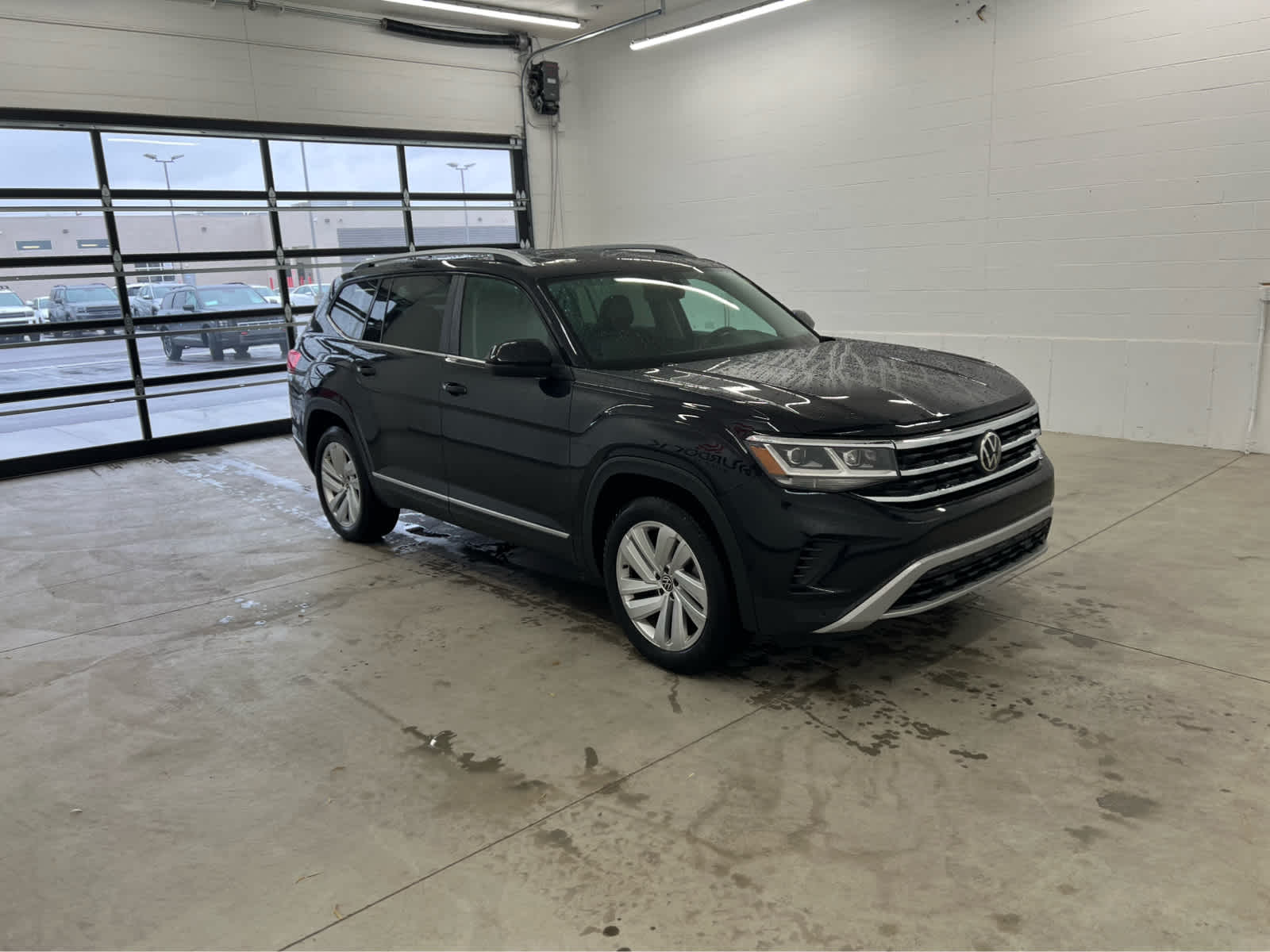 2021 Volkswagen Atlas V6 SEL photo 2